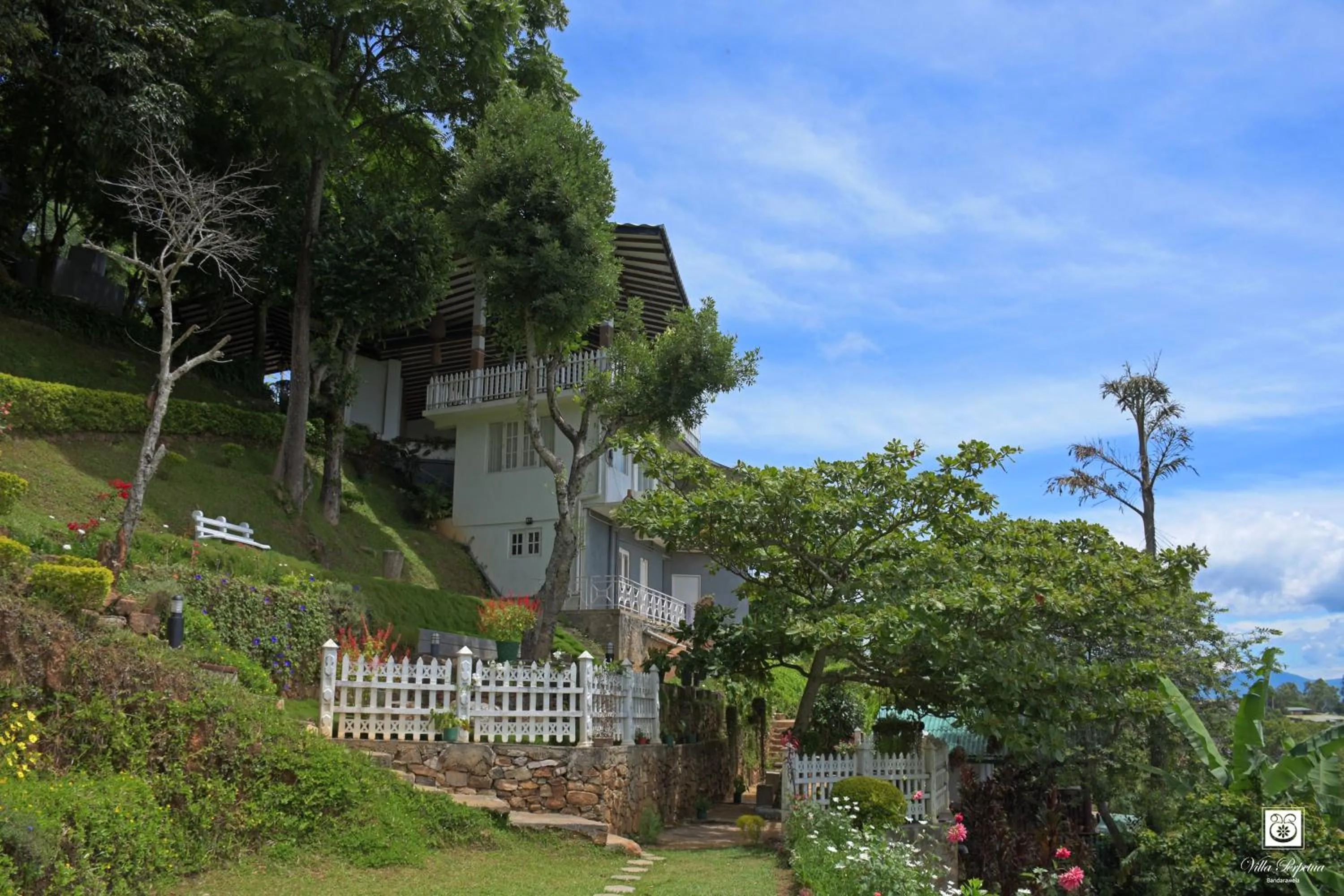 Property building in Villa Perpetua