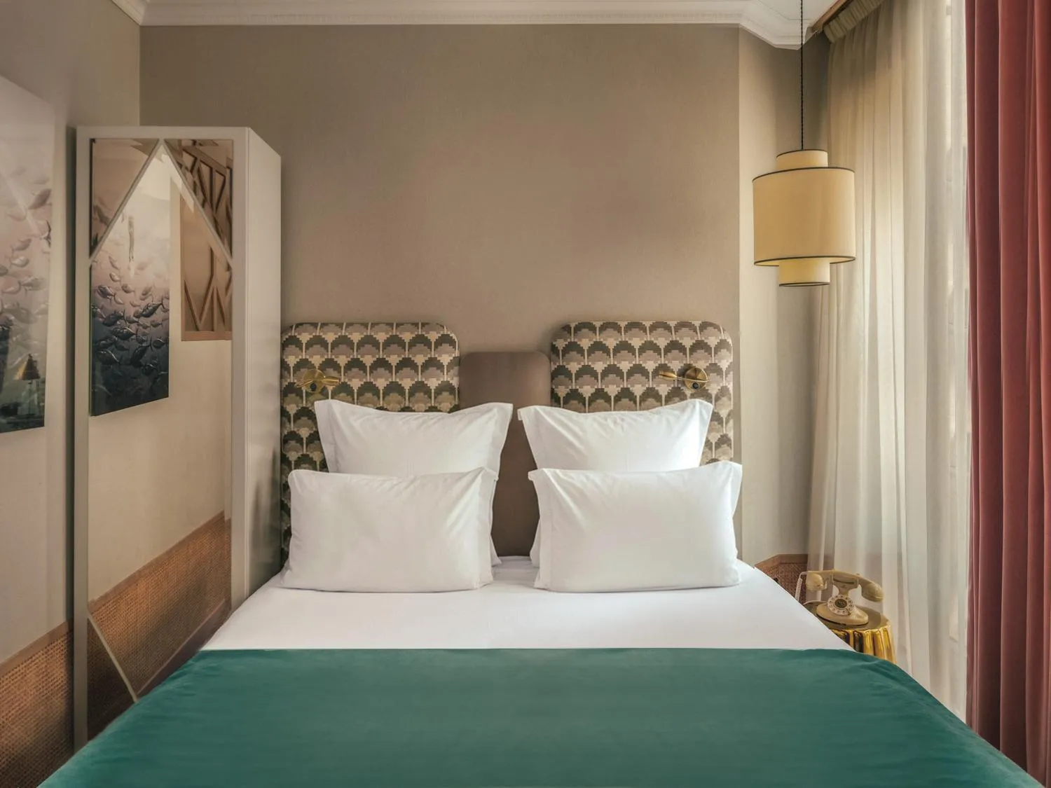 Bed in Handsome Hotel