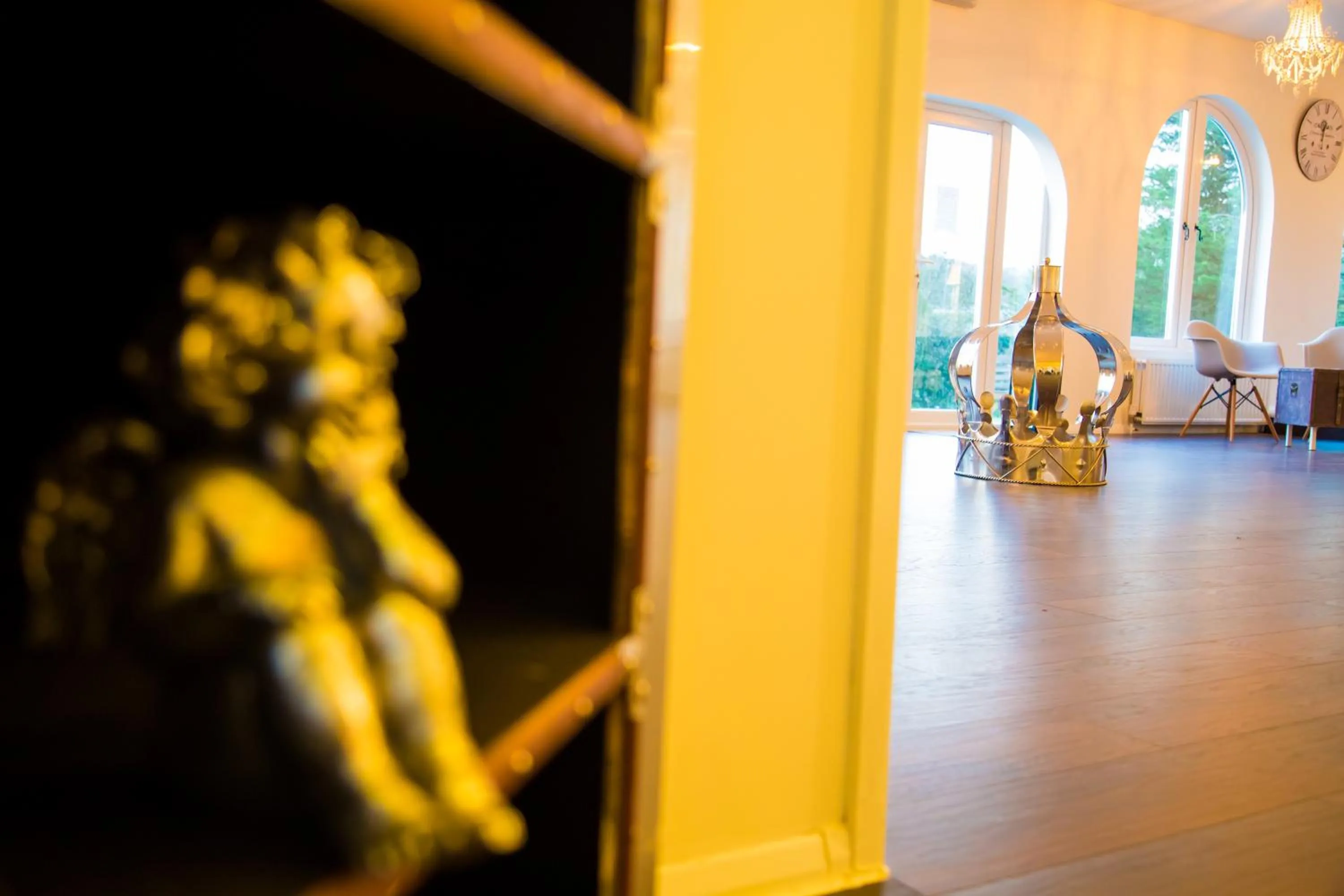 Day in Gray Manor Hotel