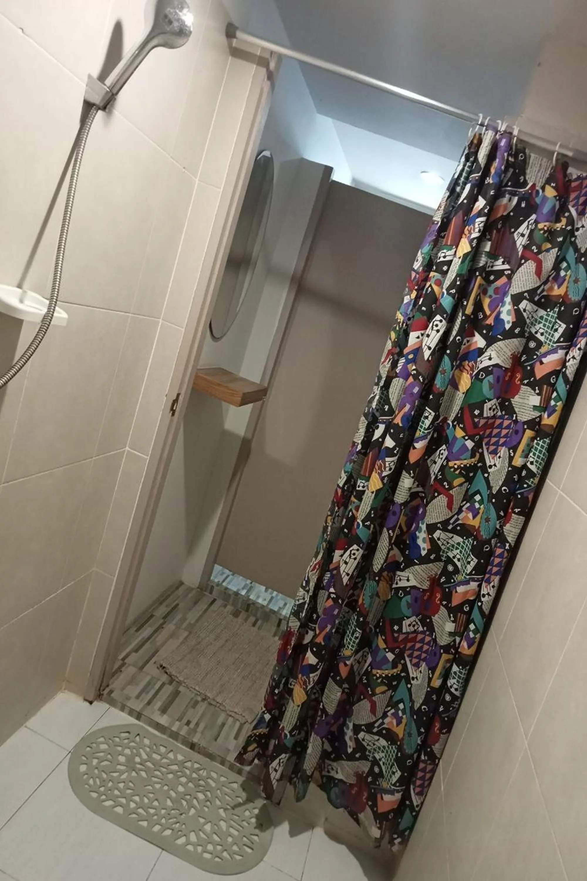 Bathroom in Sleep Dee Hostel