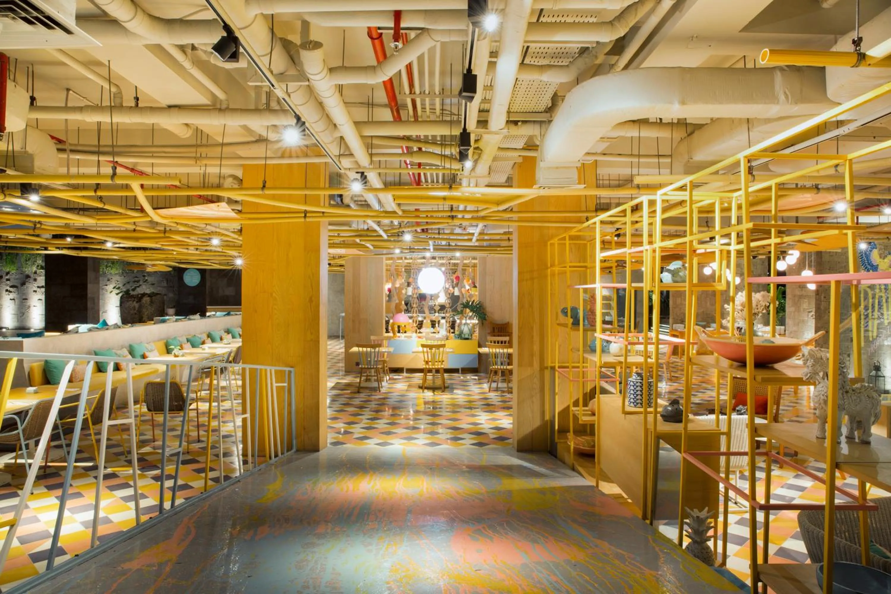 Restaurant/places to eat in Tijili Hotel Seminyak