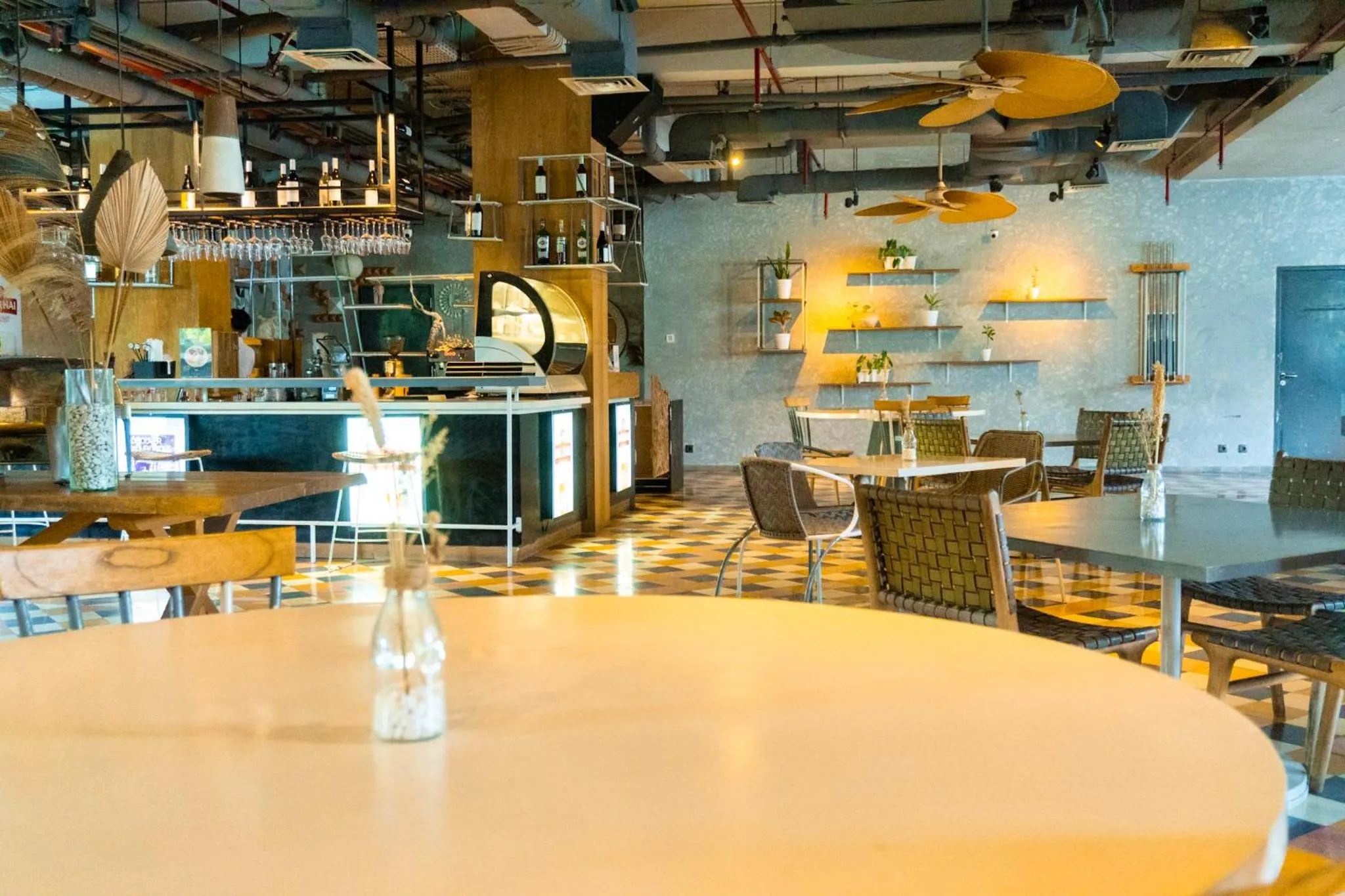 Restaurant/places to eat in Tijili Hotel Seminyak