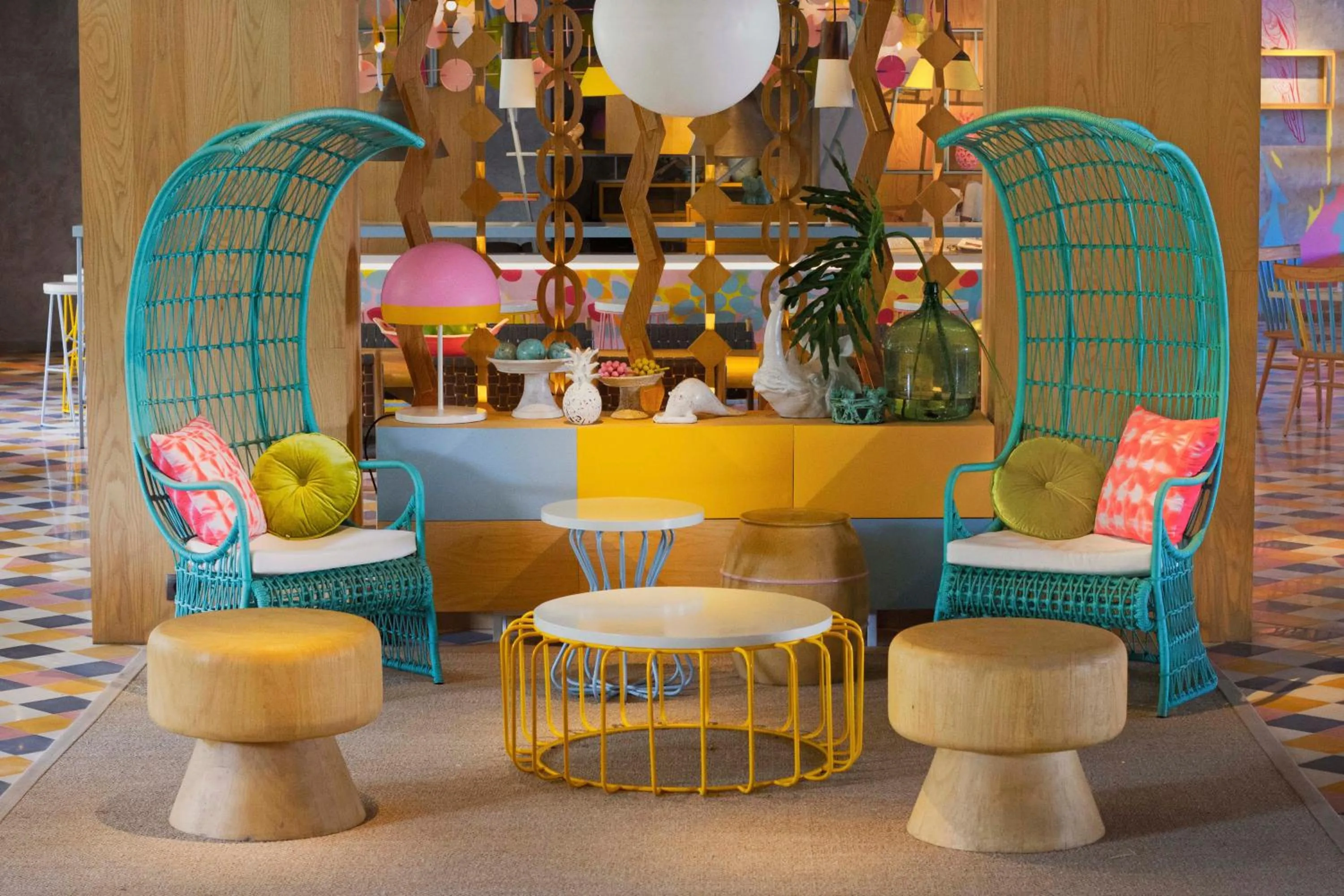 Restaurant/places to eat in Tijili Hotel Seminyak