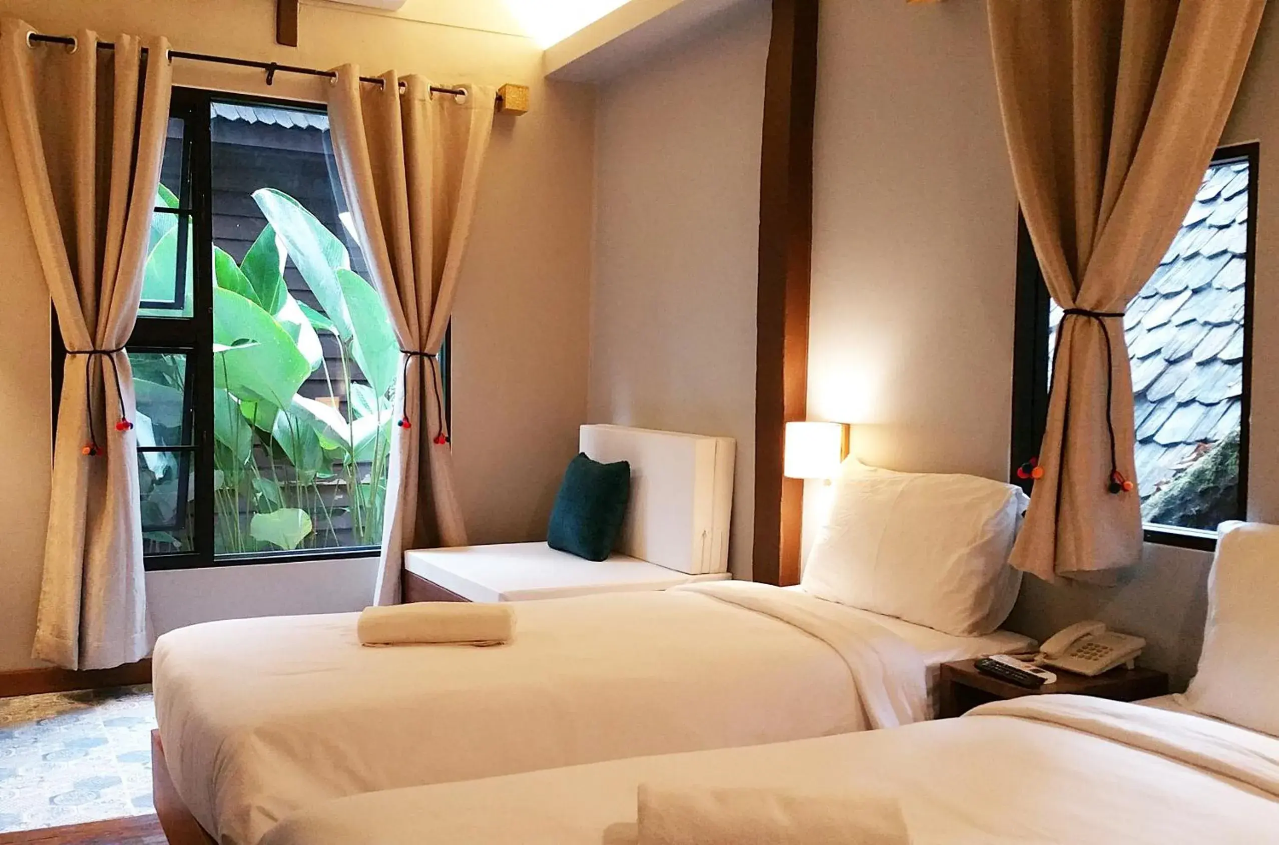 Superior Twin Room in PAN KLED VILLA eco hill resort Superior Twin Room in PAN KLED VILLA eco hill resort