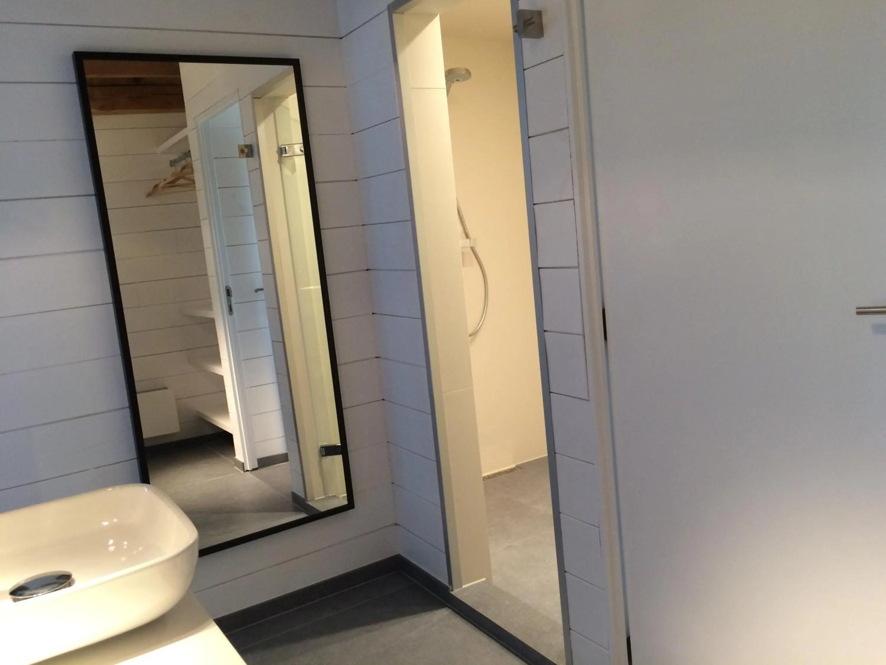 Bed and Breakfast Art