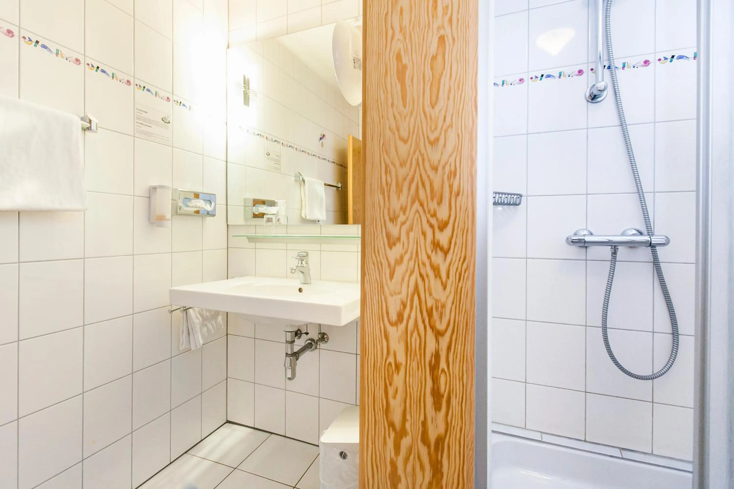 Bathroom in Landgasthof Tönnes