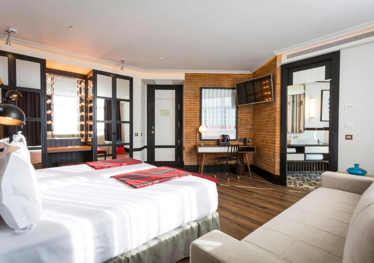 Photo of the whole room, Bed in Only YOU Hotel Atocha
