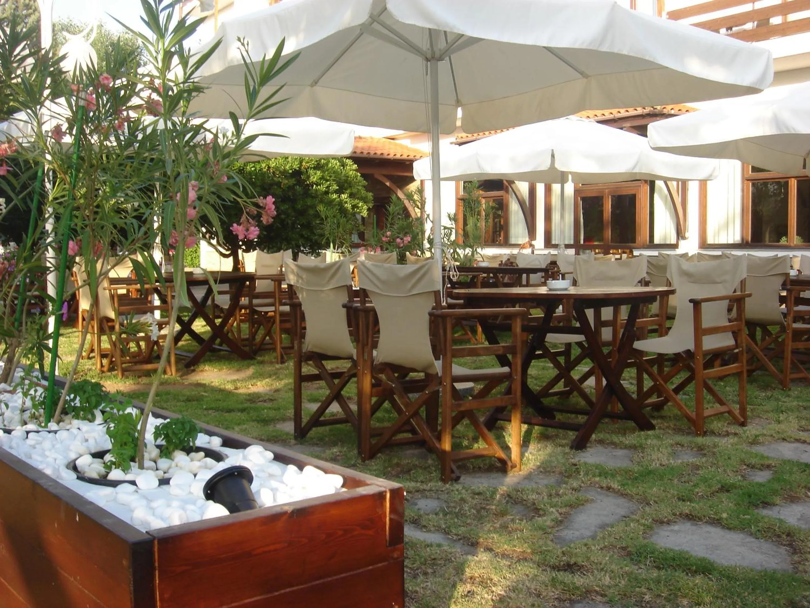 Restaurant/places to eat in Rodopi Hotel