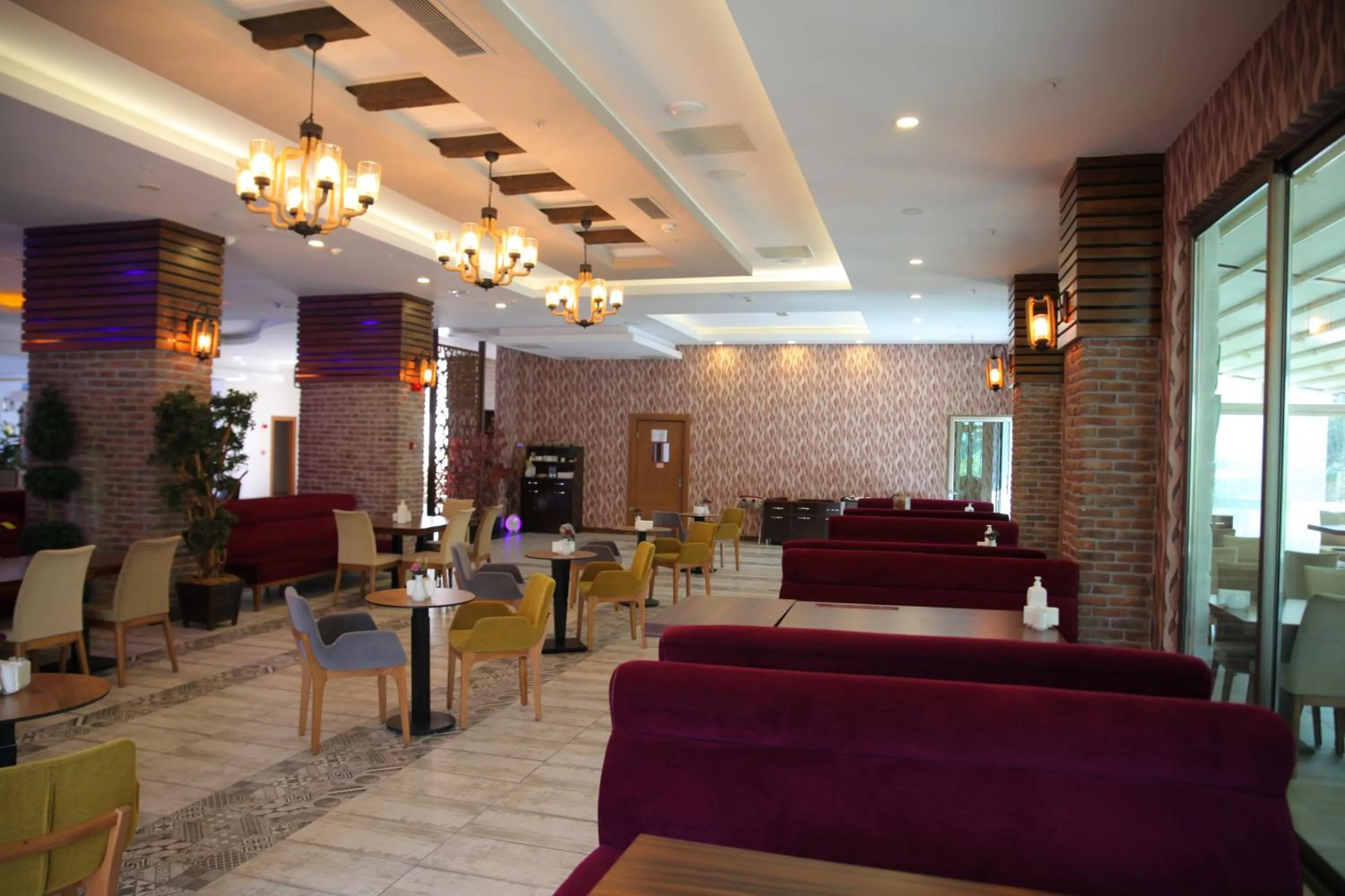 Restaurant/places to eat in Elgarden Hotel & Spa