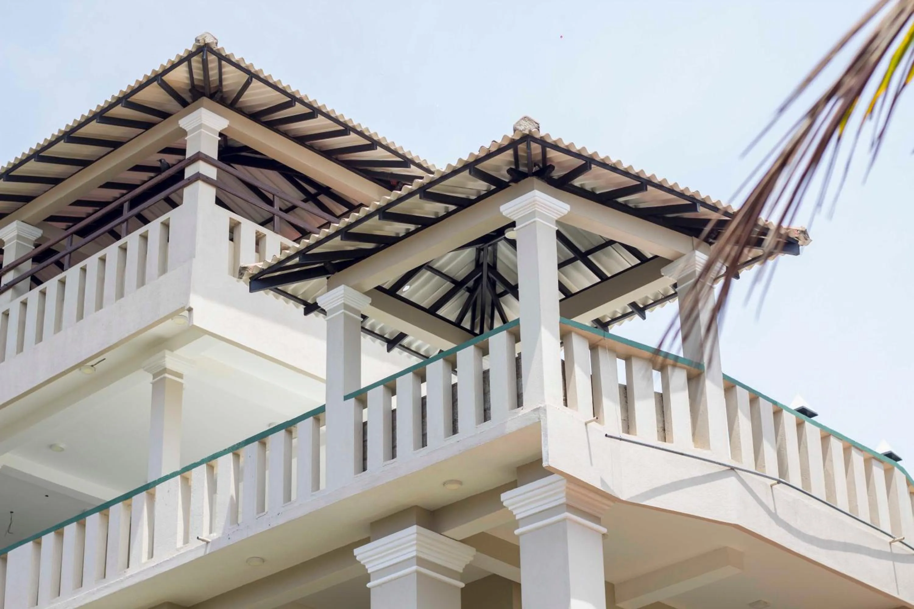 Property building in Hotel Coconut Bar Sea Lodge