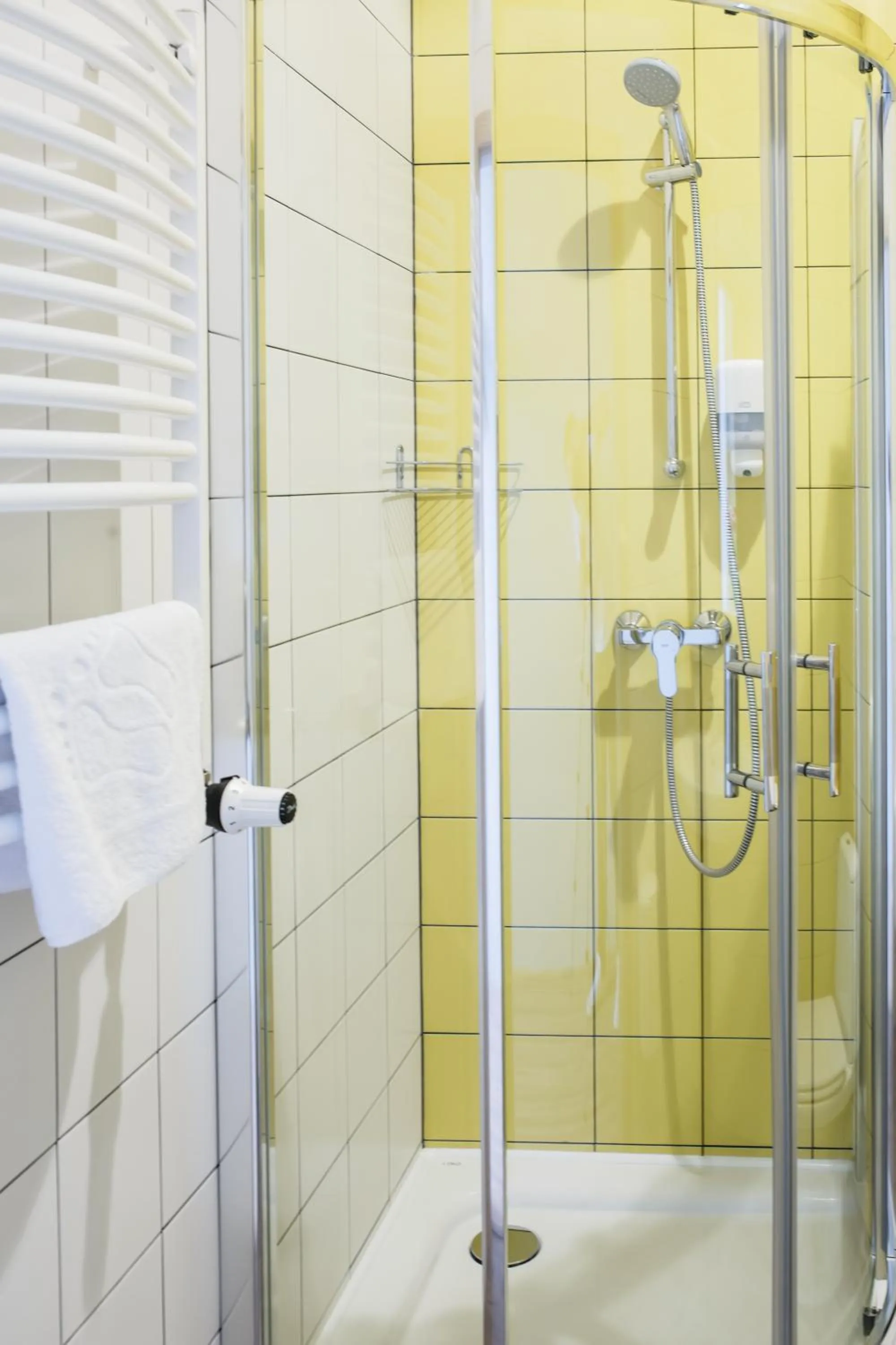 Shower in Safestay Warsaw Old Town