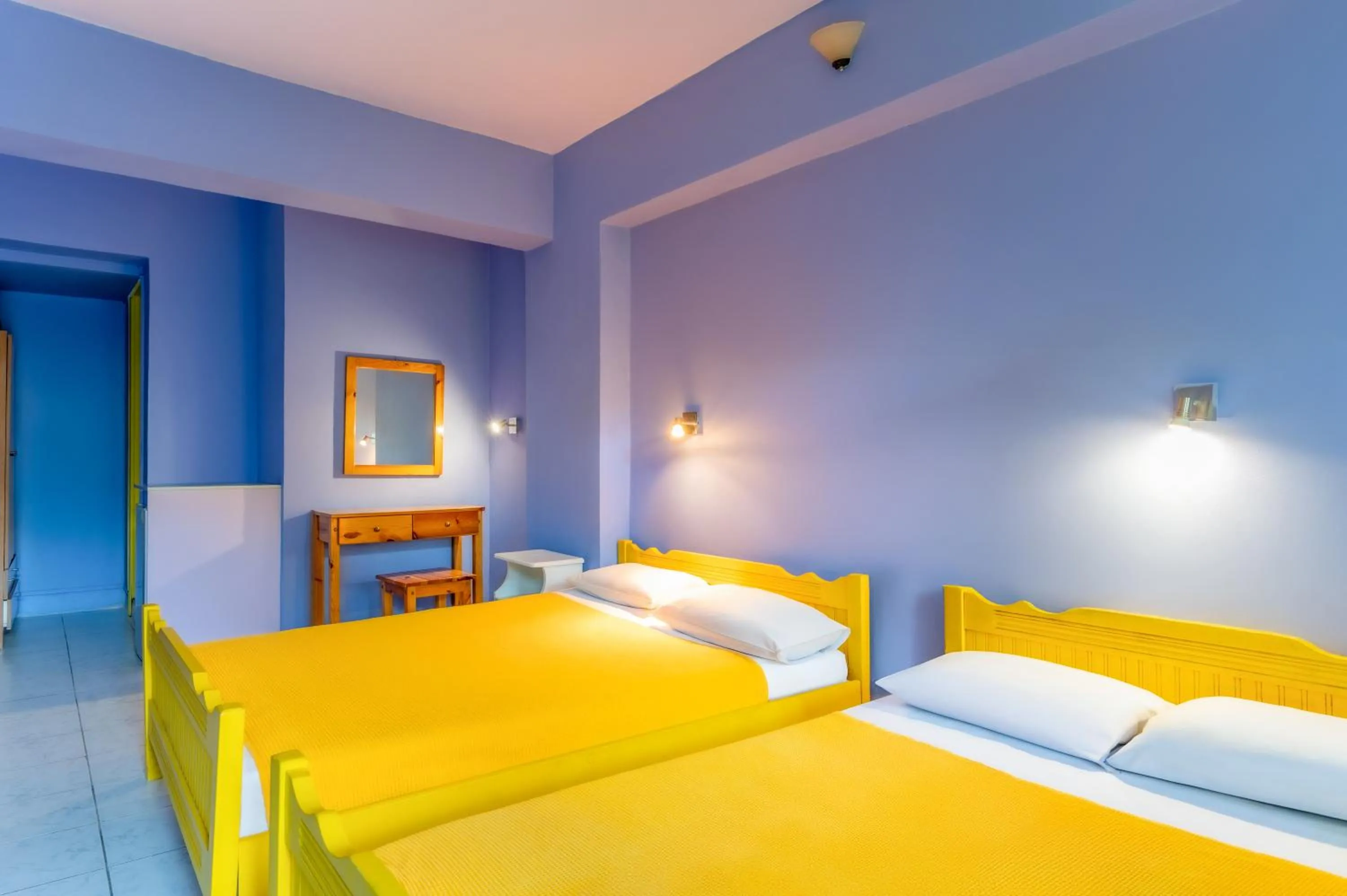 Bed in Summer House Louisa