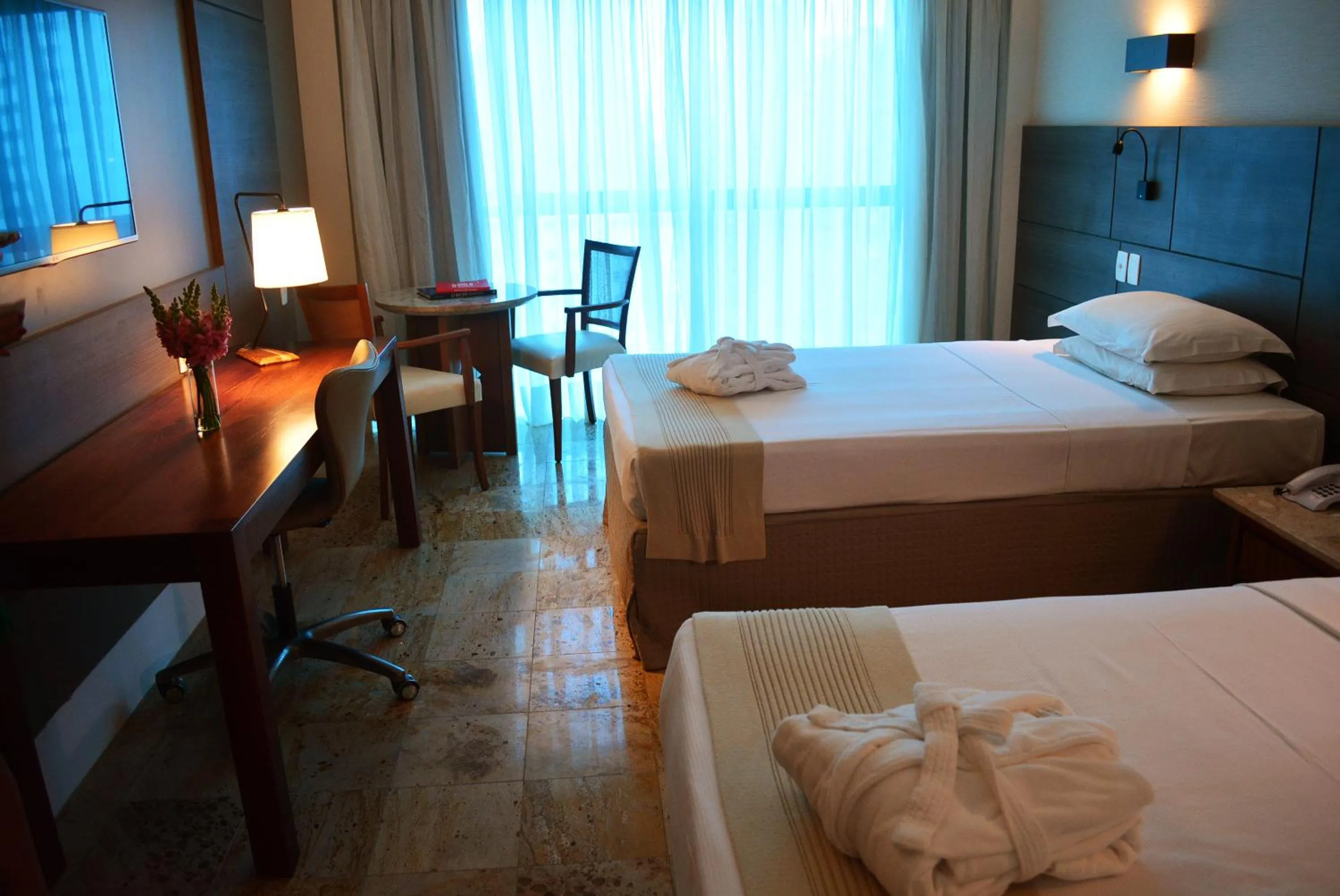 View (from property/room), Bed in Hotel Atlante Plaza