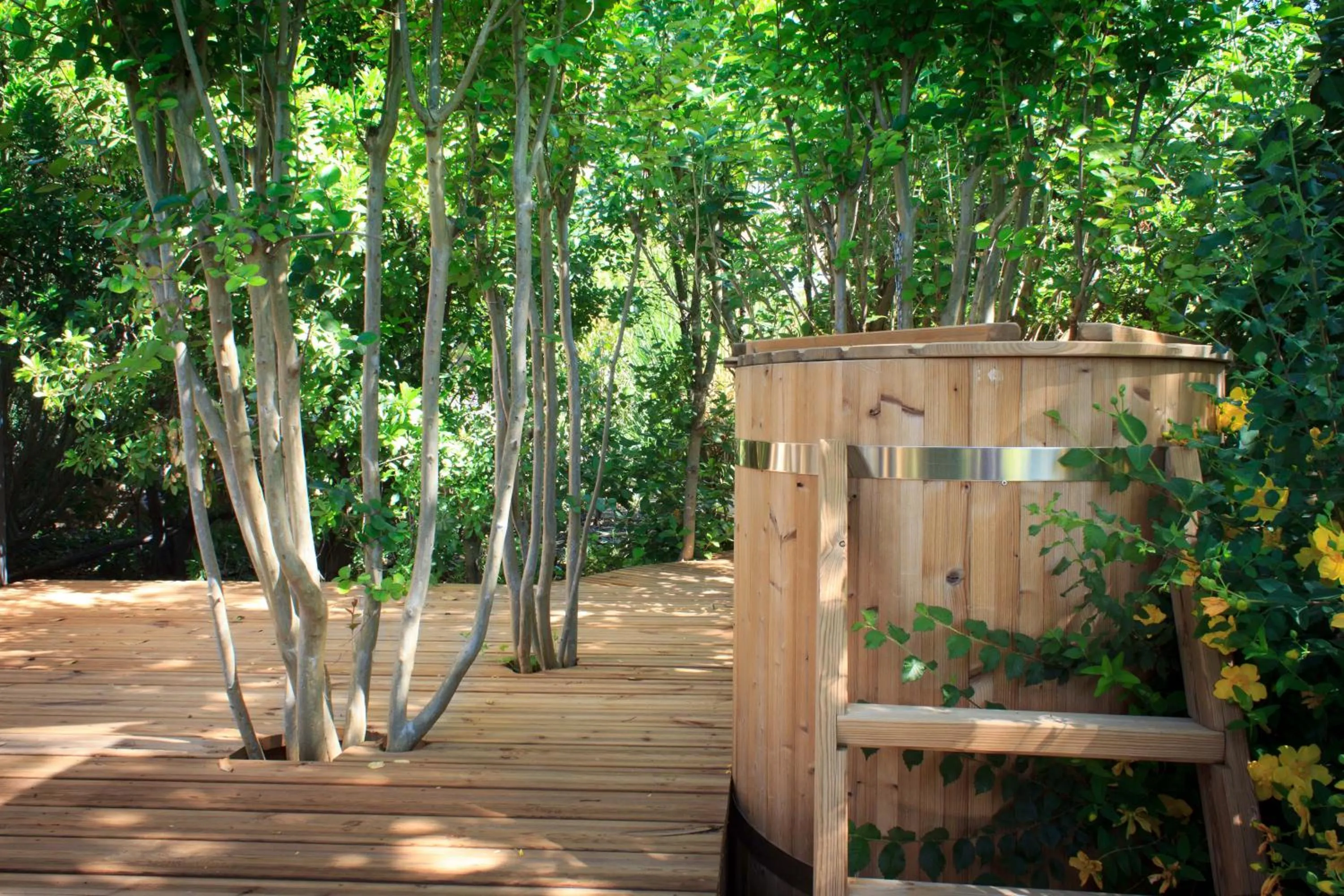Open Air Bath in Les Carmes and spa