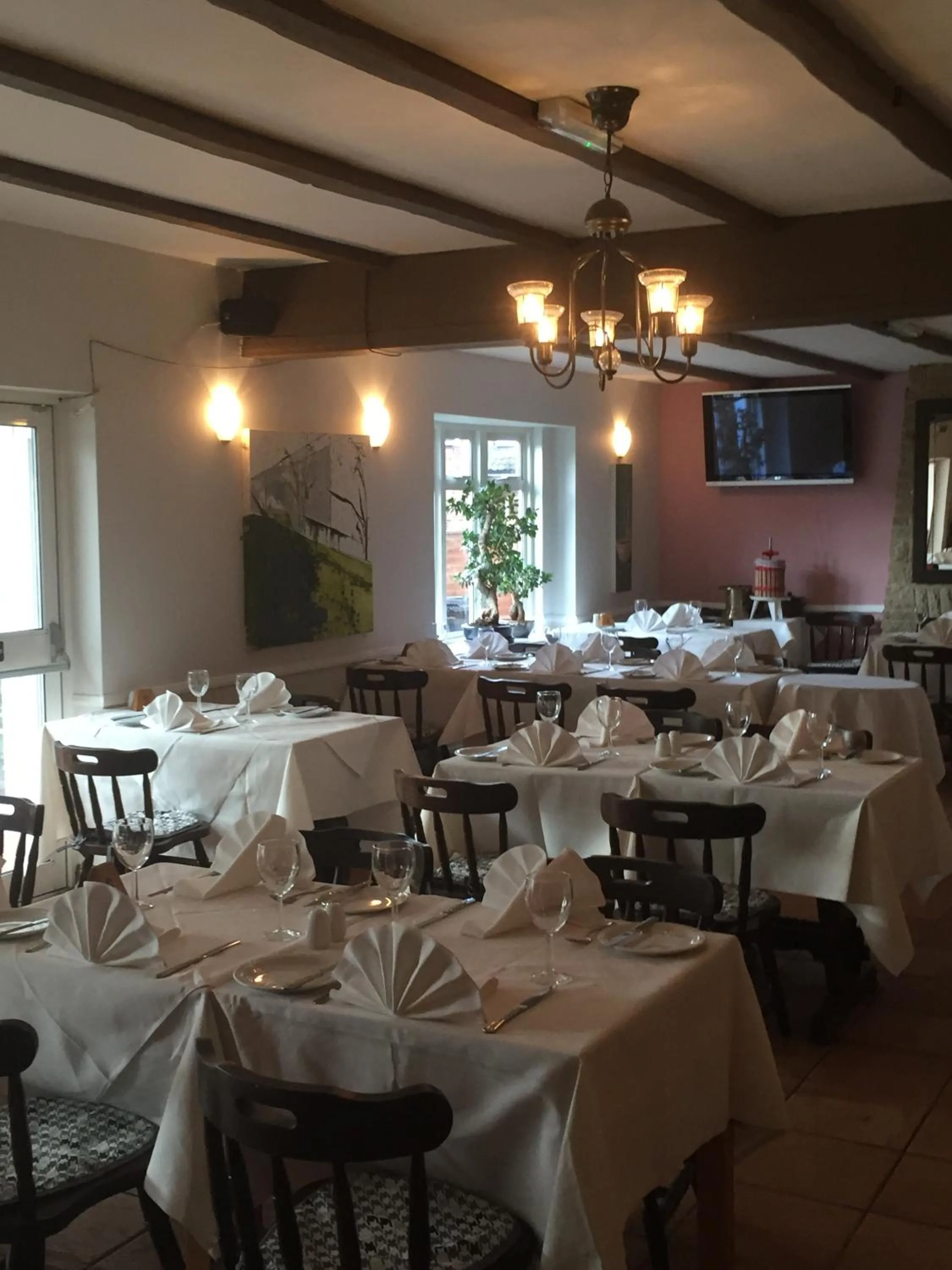 Restaurant/places to eat in Colnbrook Lodge Guest House