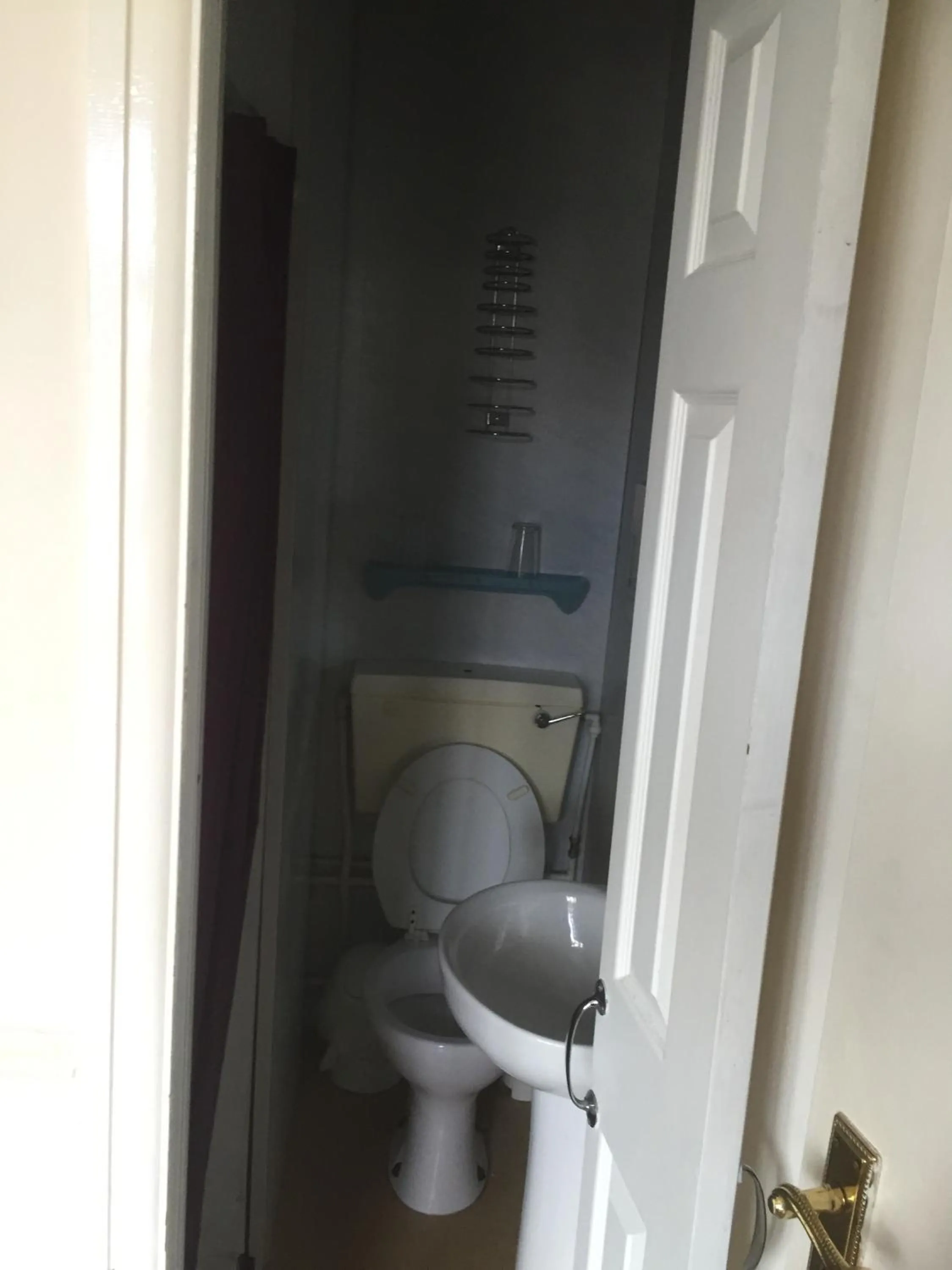 Bathroom in Colnbrook Lodge Guest House