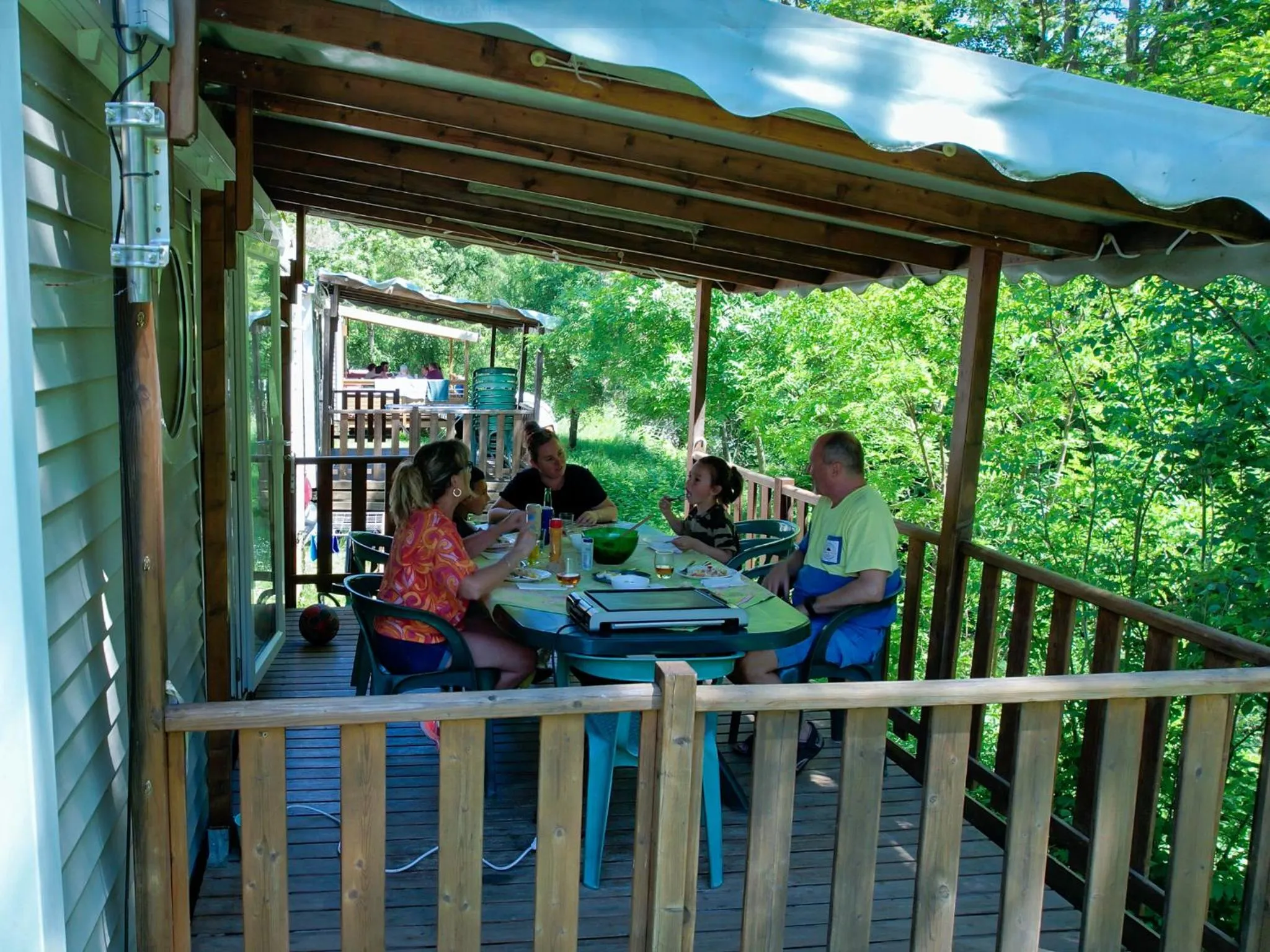 Balcony/Terrace in Le Moulin D'onclaire Camping et chambres d'hôtes