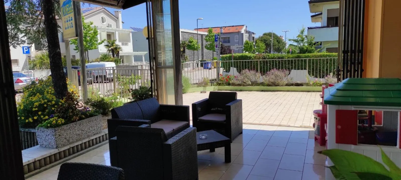 Communal lounge/ TV room in Hotel Vianello