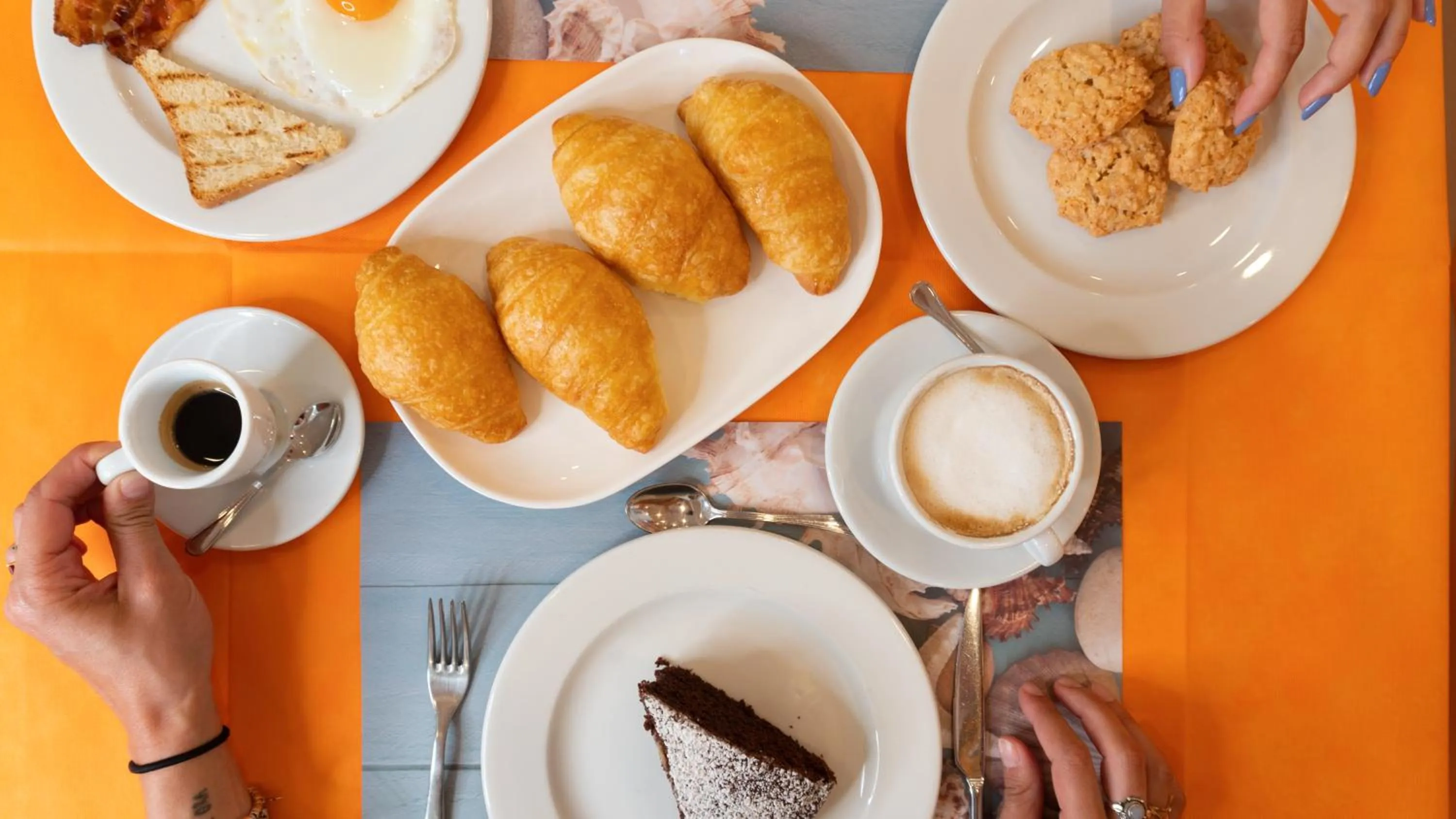 Food and drinks in B&B Hotel Villa Nora