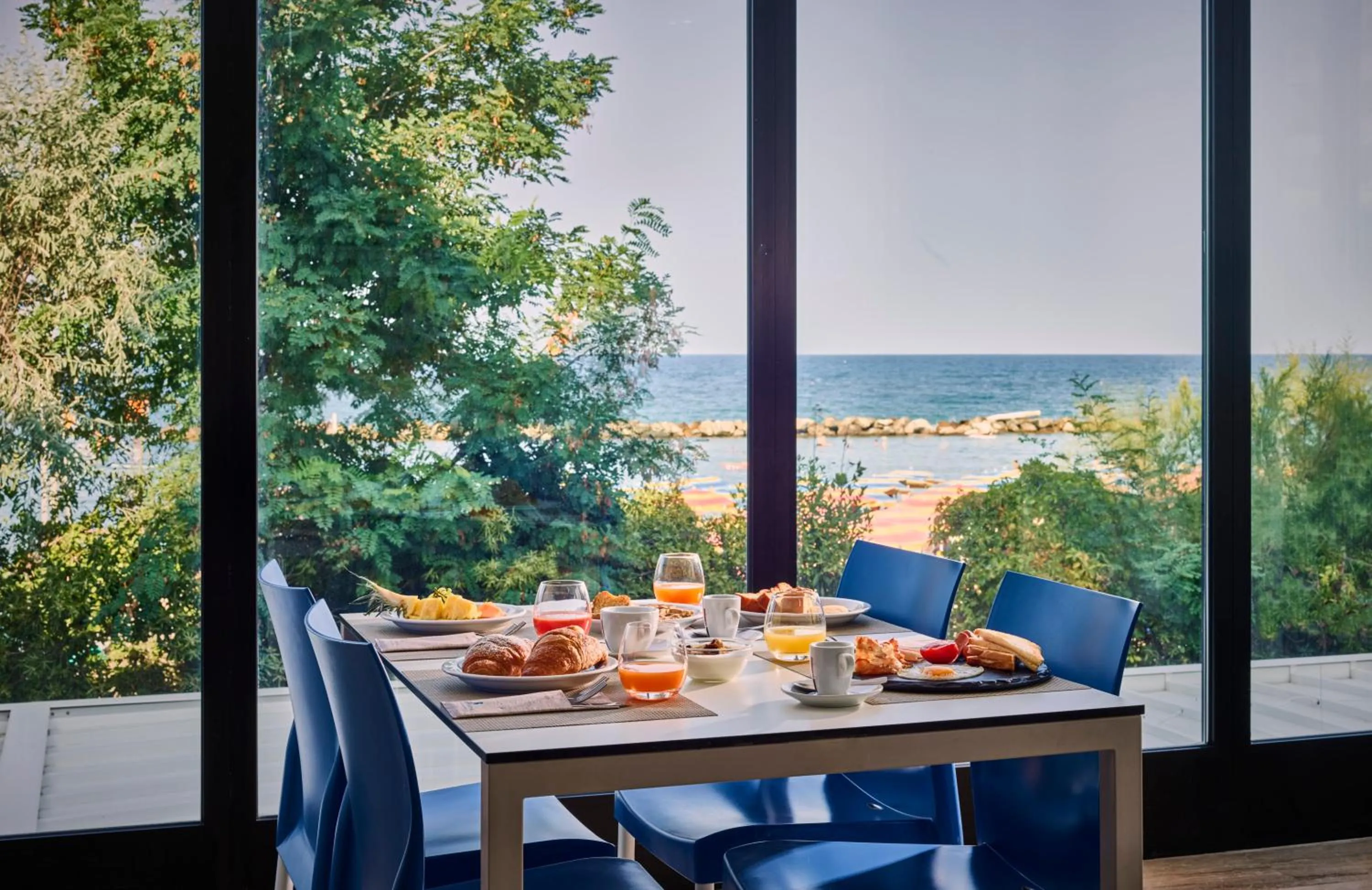 Food and drinks in Serena Majestic Residence