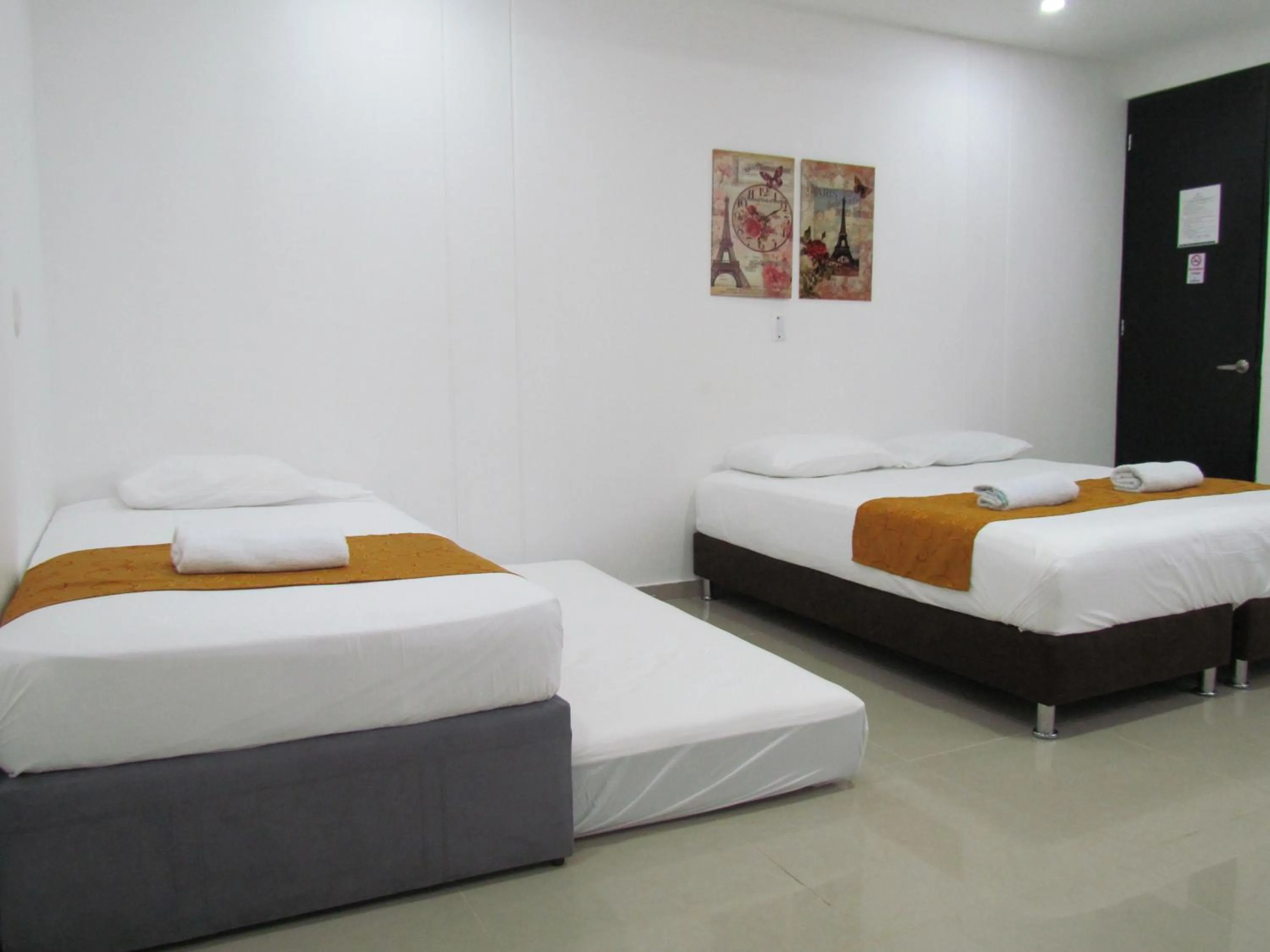 Bed in Hotel Diamonds