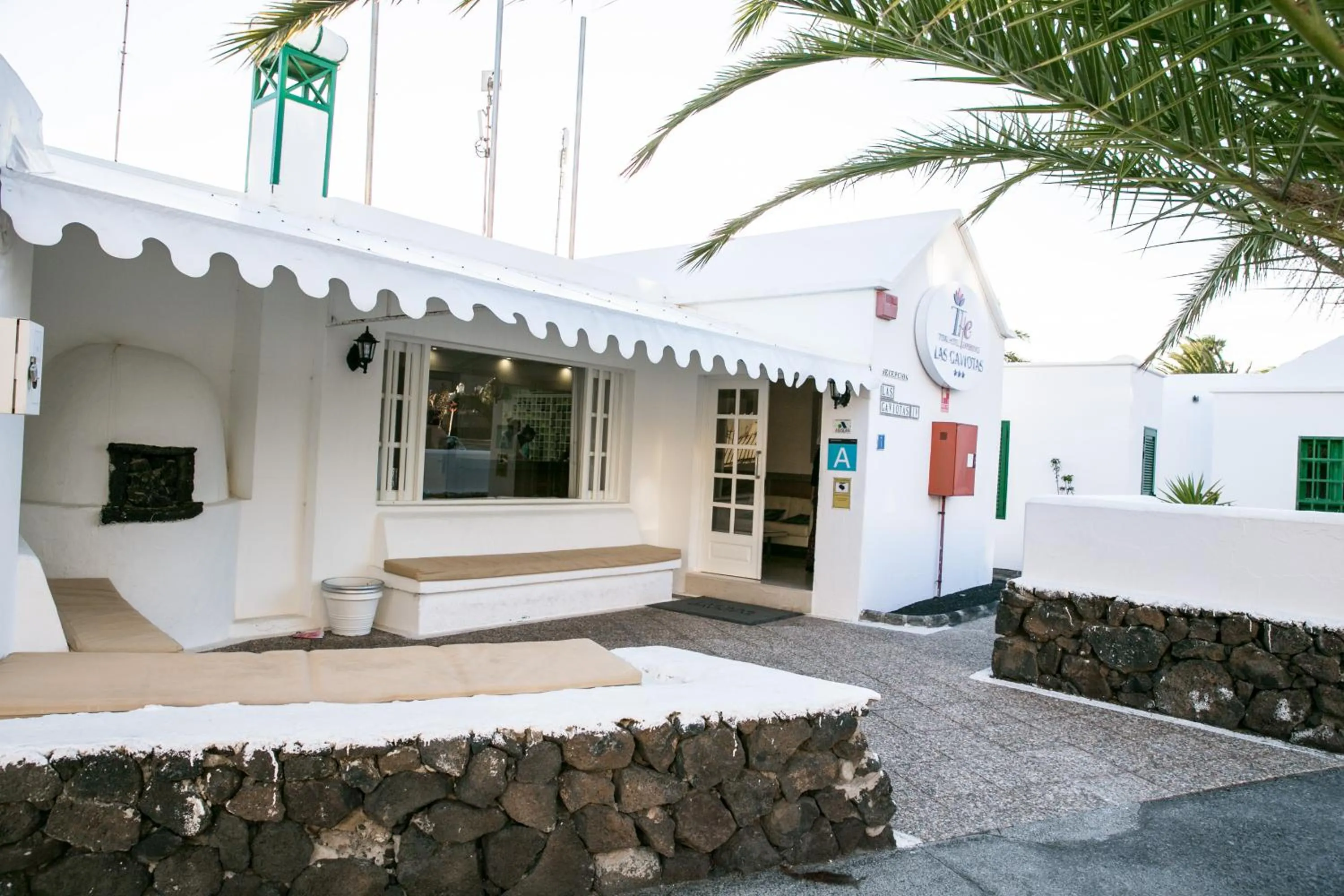 Facade/entrance in Apartamentos LIVVO Las Gaviotas