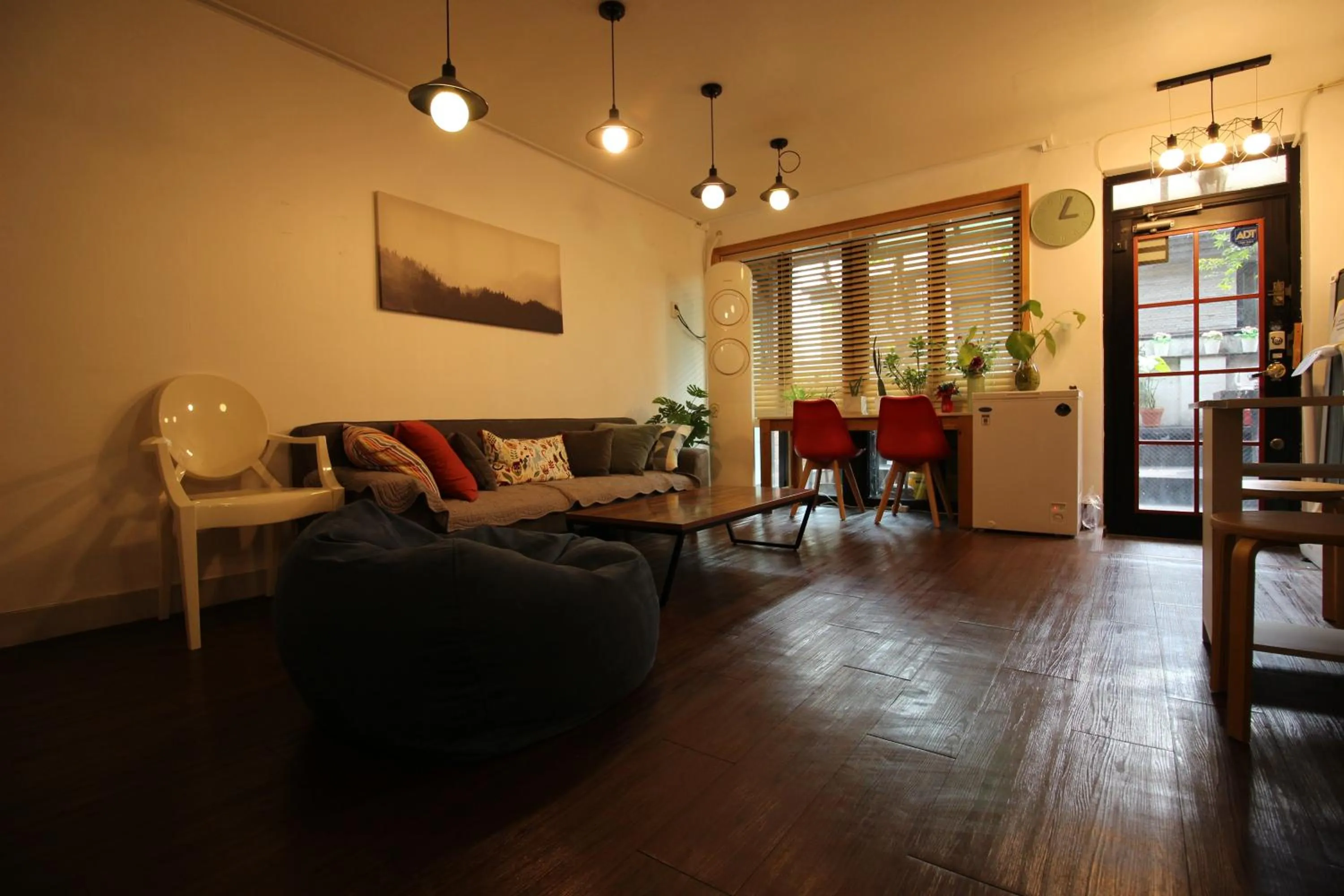 Property building in Bunk Guesthouse Hongdae