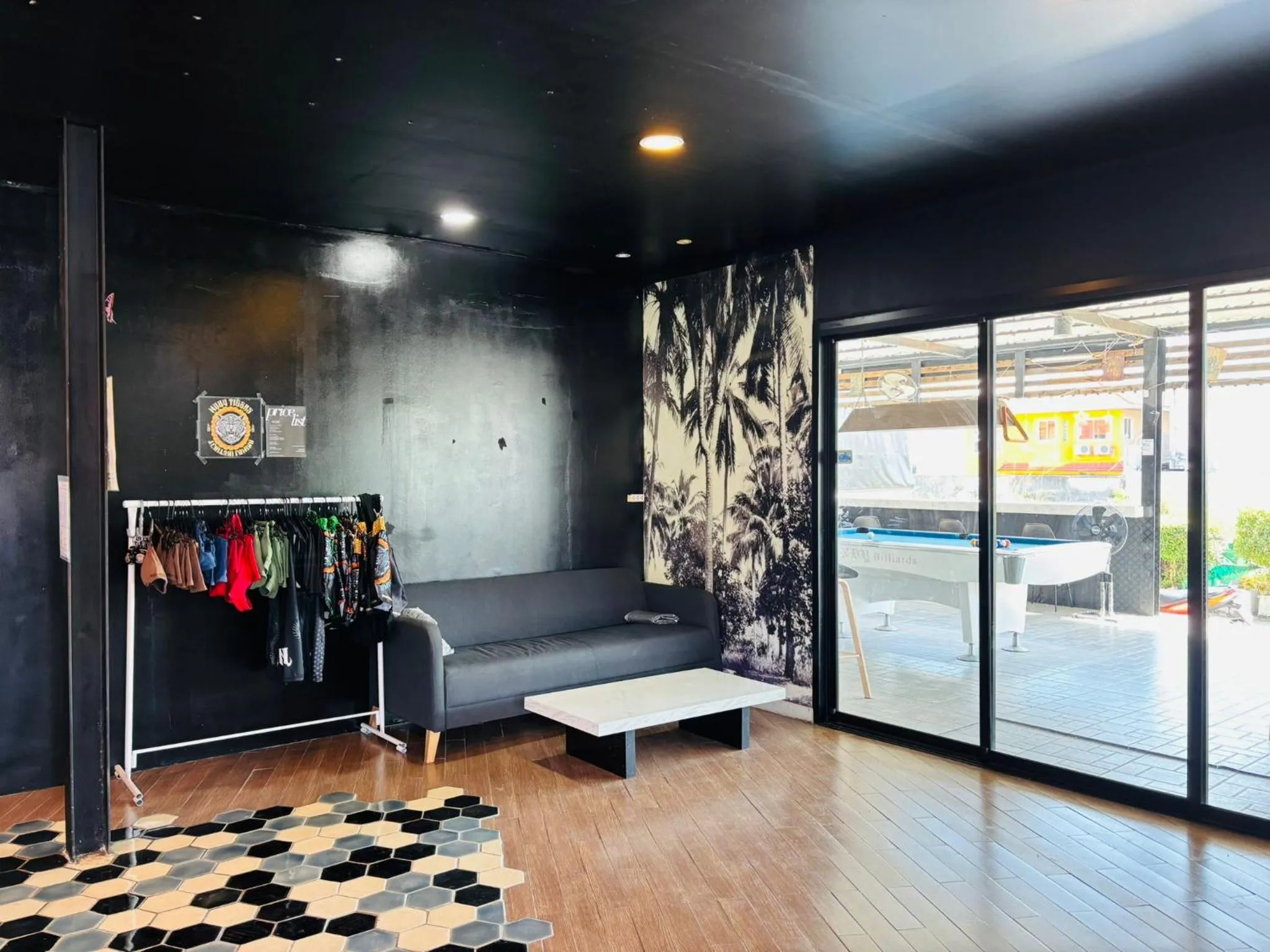 Lobby or reception, Bed in 1715 House - White Rhino