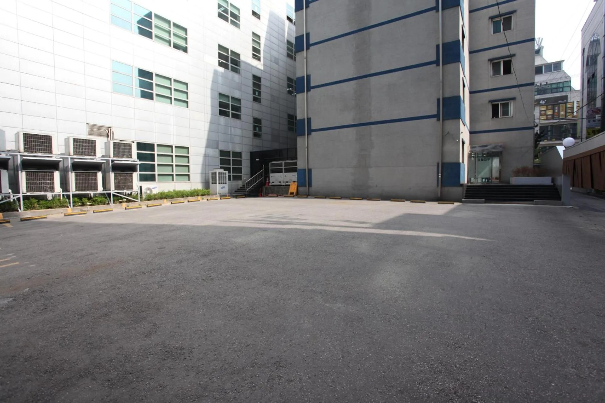 Decorative detail in Prince Hotel