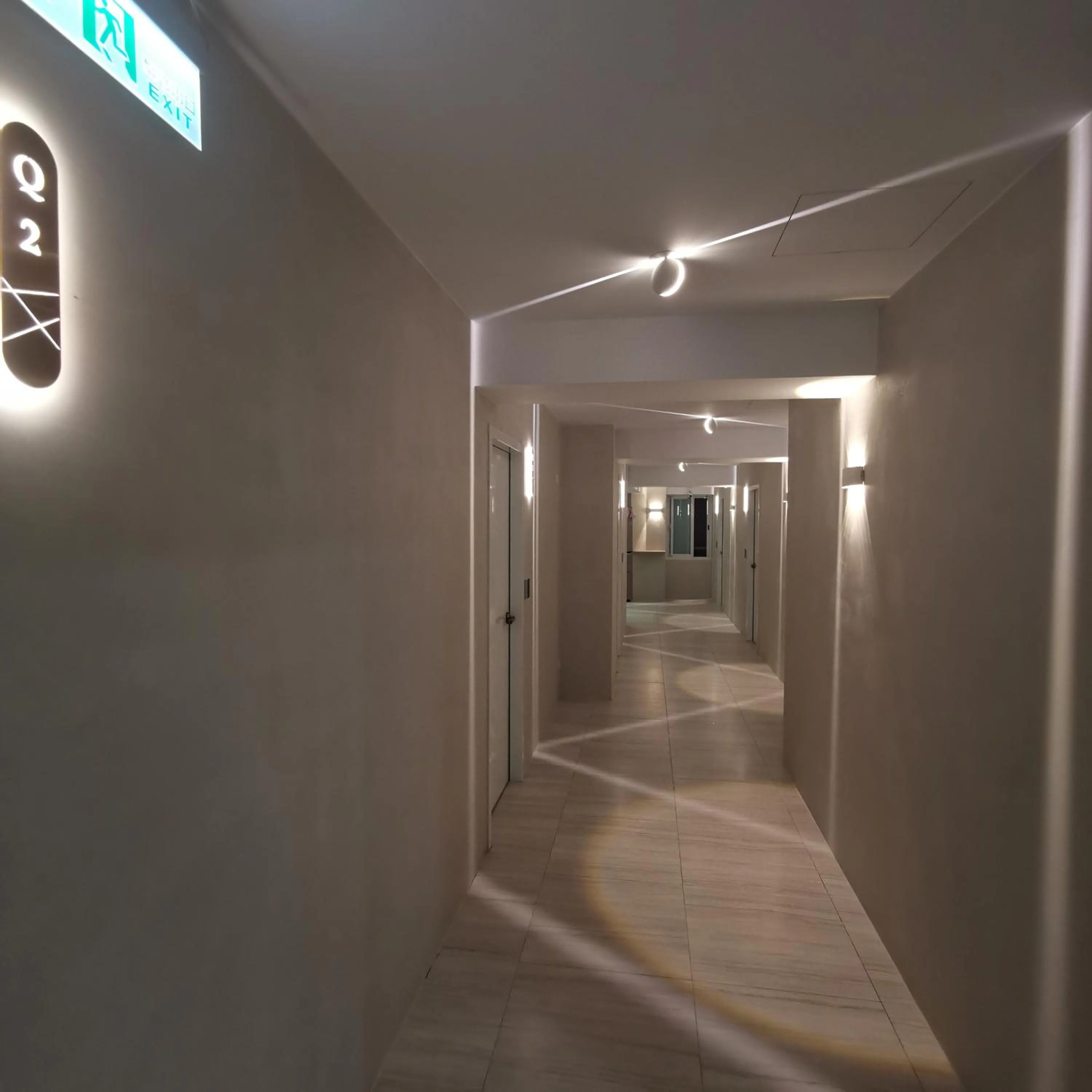 橙舍太空艙 TW Capsule Hostel