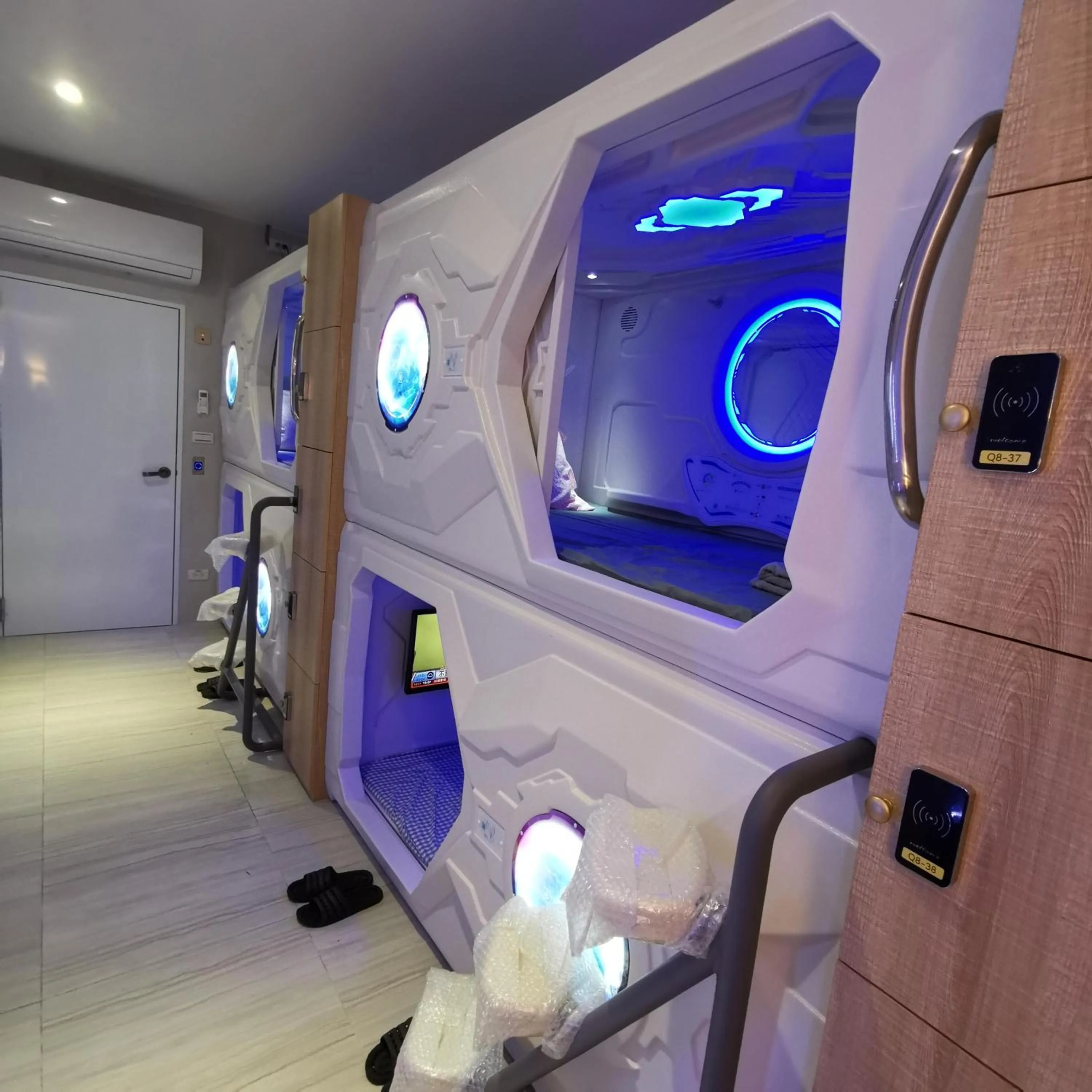 橙舍太空艙 TW Capsule Hostel