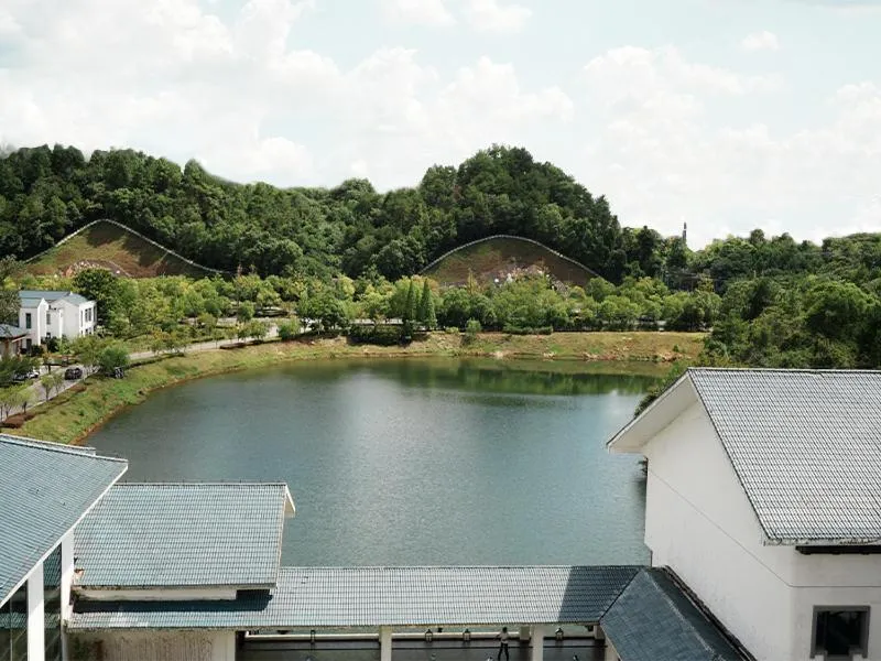 Double Room with Balcony in LakeSide Resort Jingdezhen