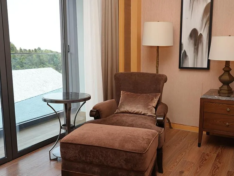 Superior Suite in LakeSide Resort Jingdezhen