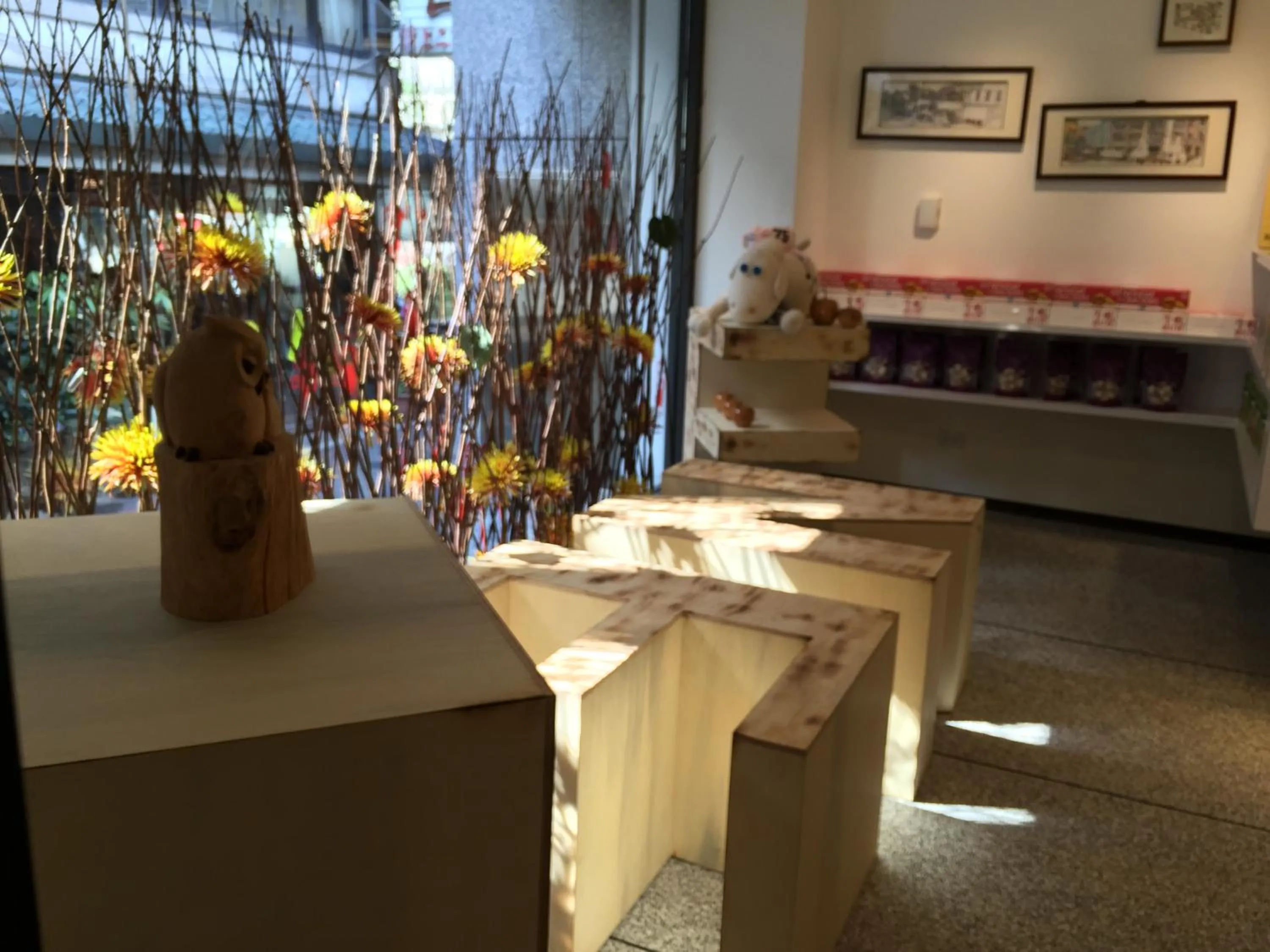 Communal lounge/ TV room in Energy Inn