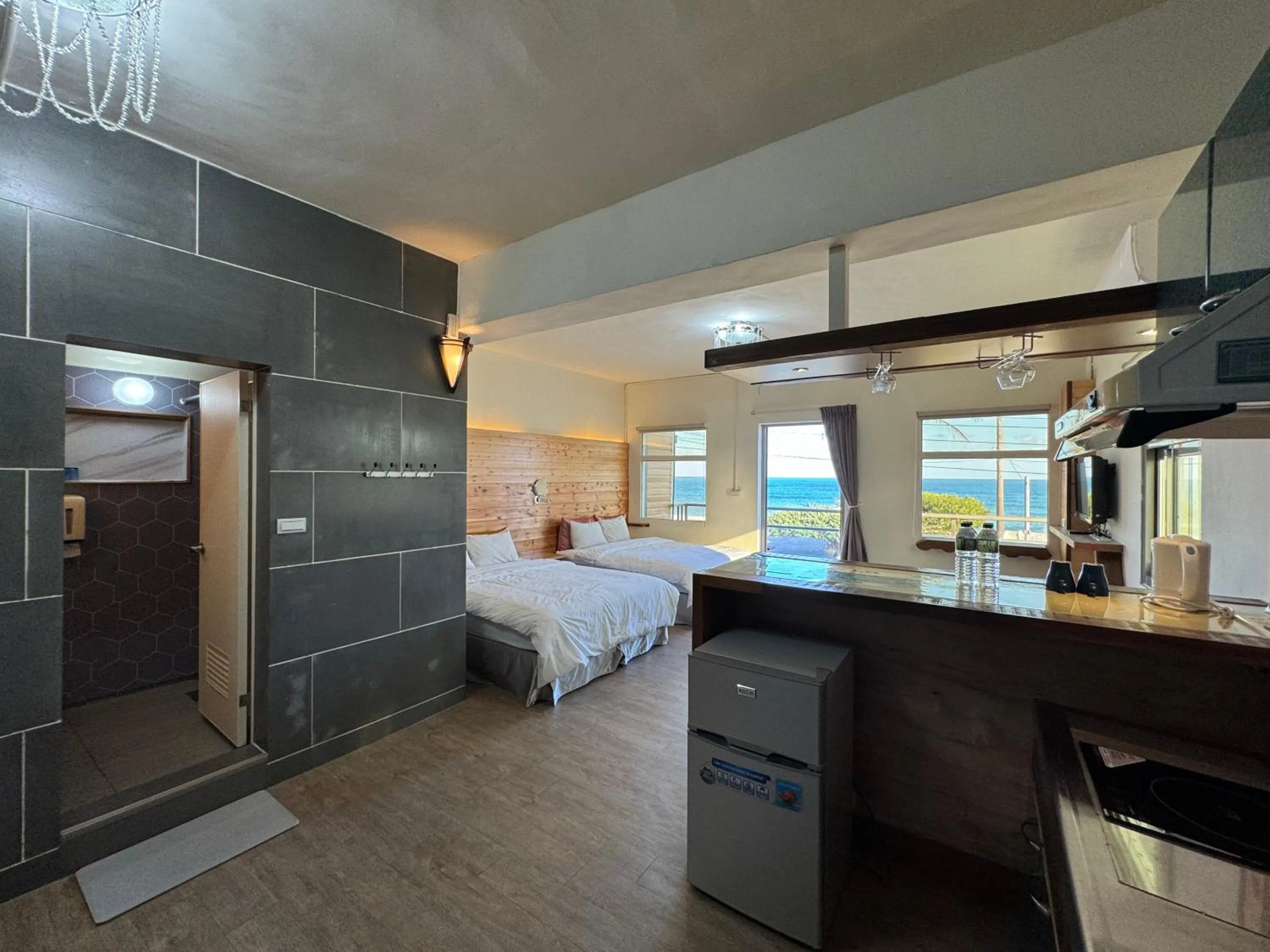 oven, Bed in Runners' House Taitung