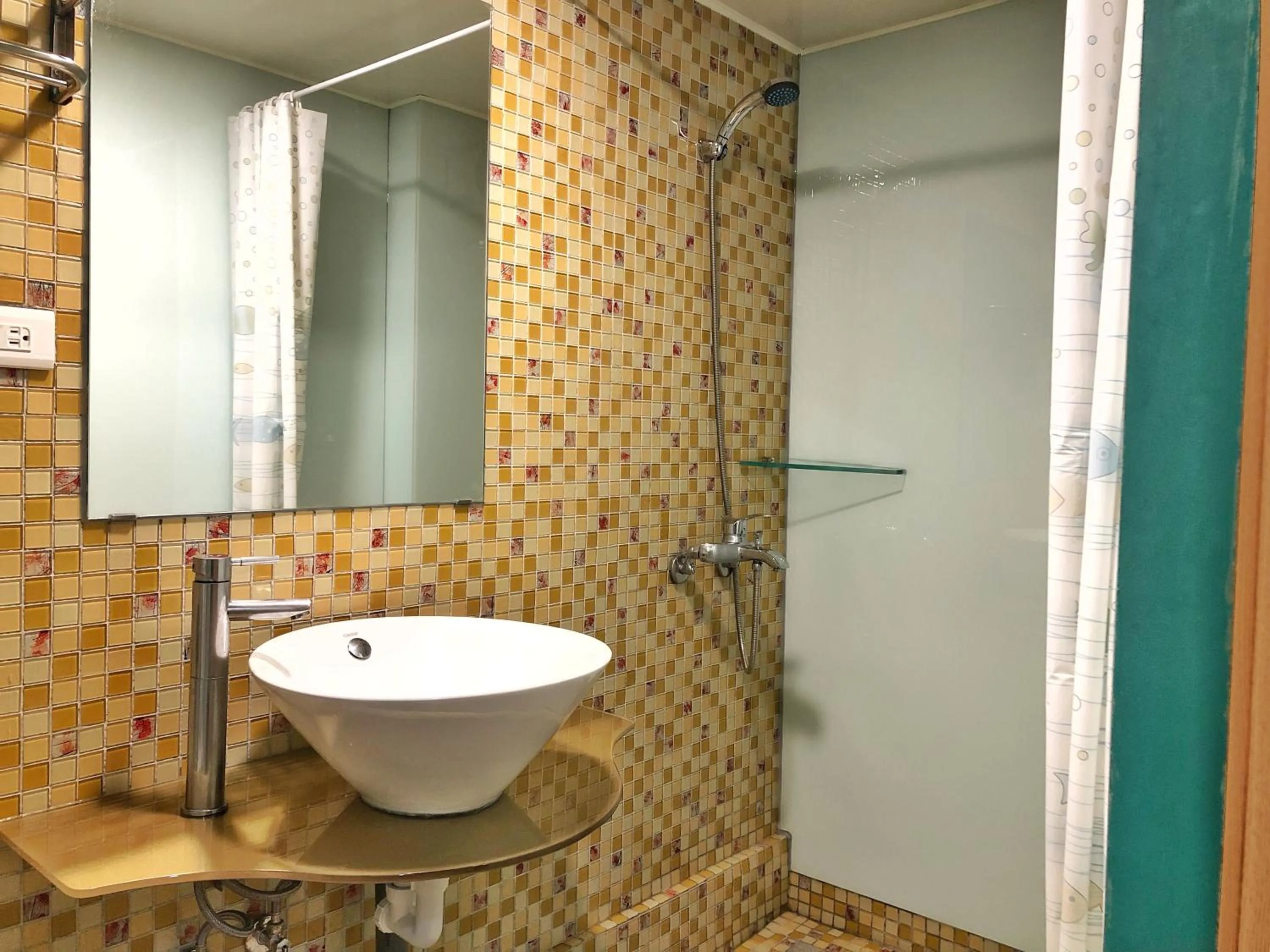 Shower in Runners' House Taitung