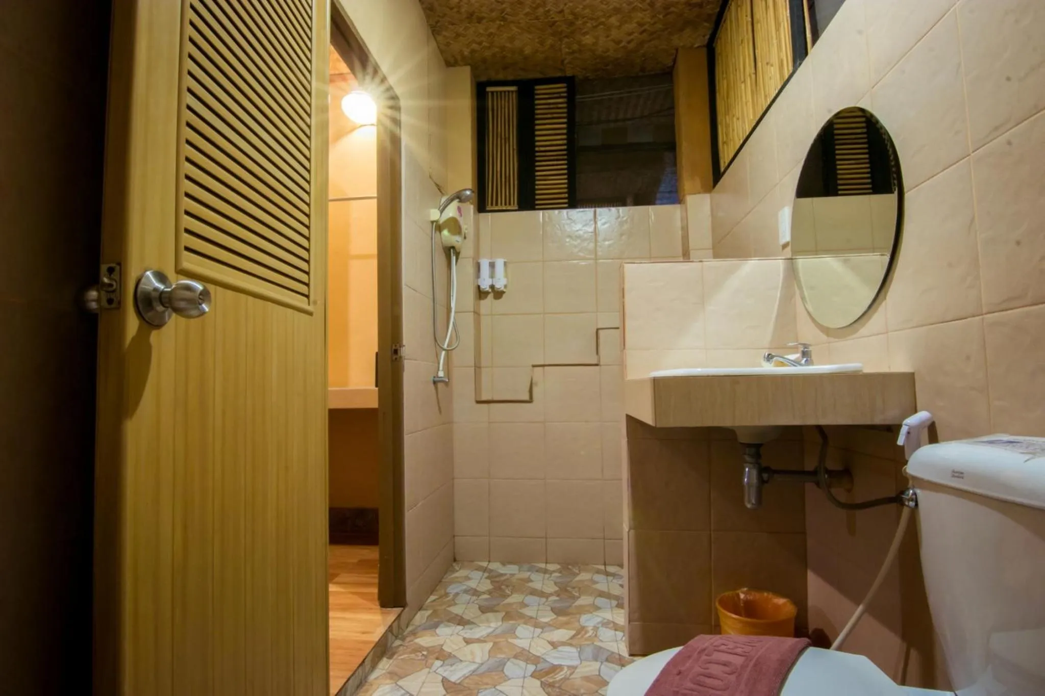 Toilet in Panisara Pool Villa Resort Huahin