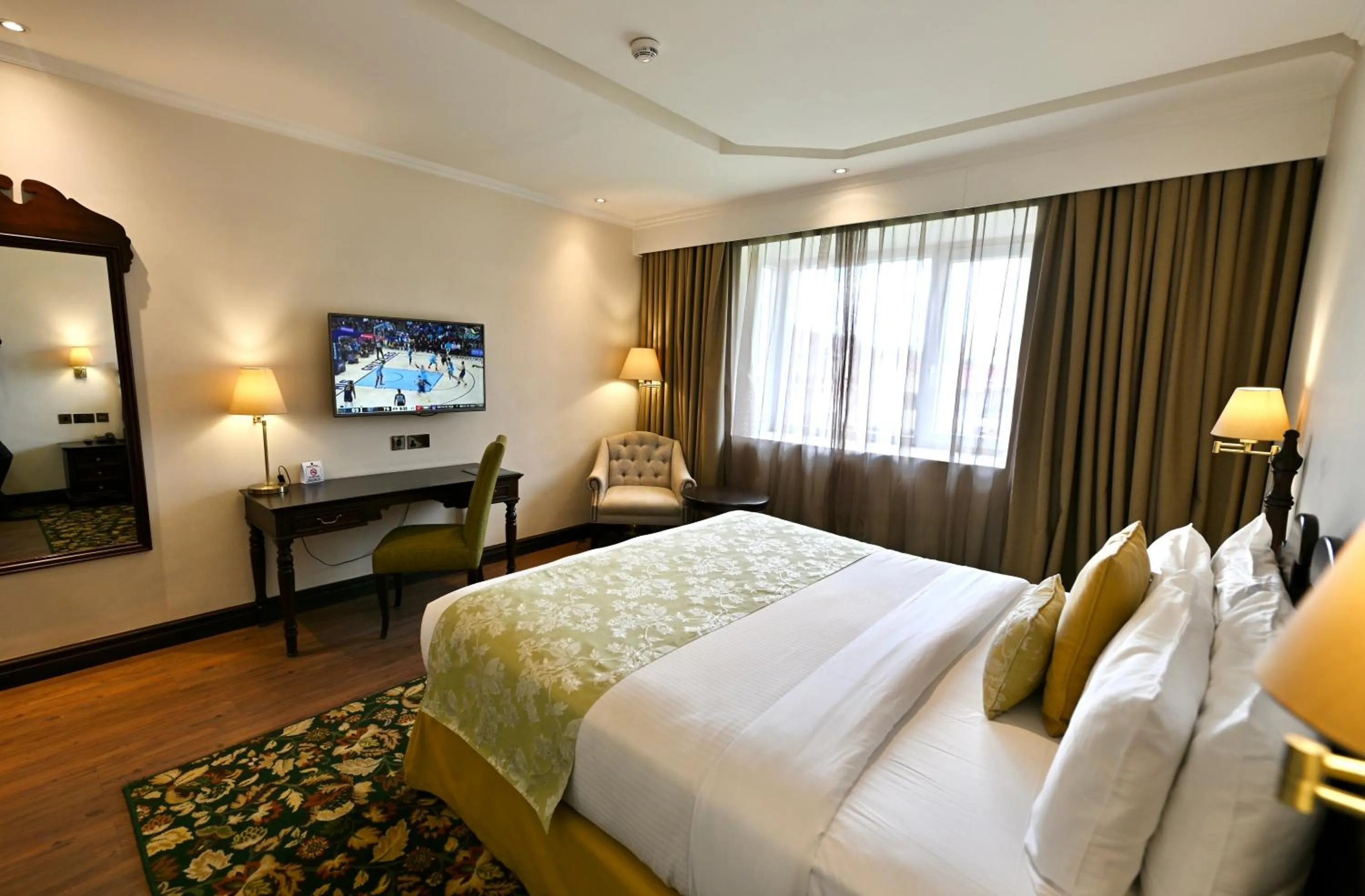 Bedroom, Bed in Midland Hotel Nakuru