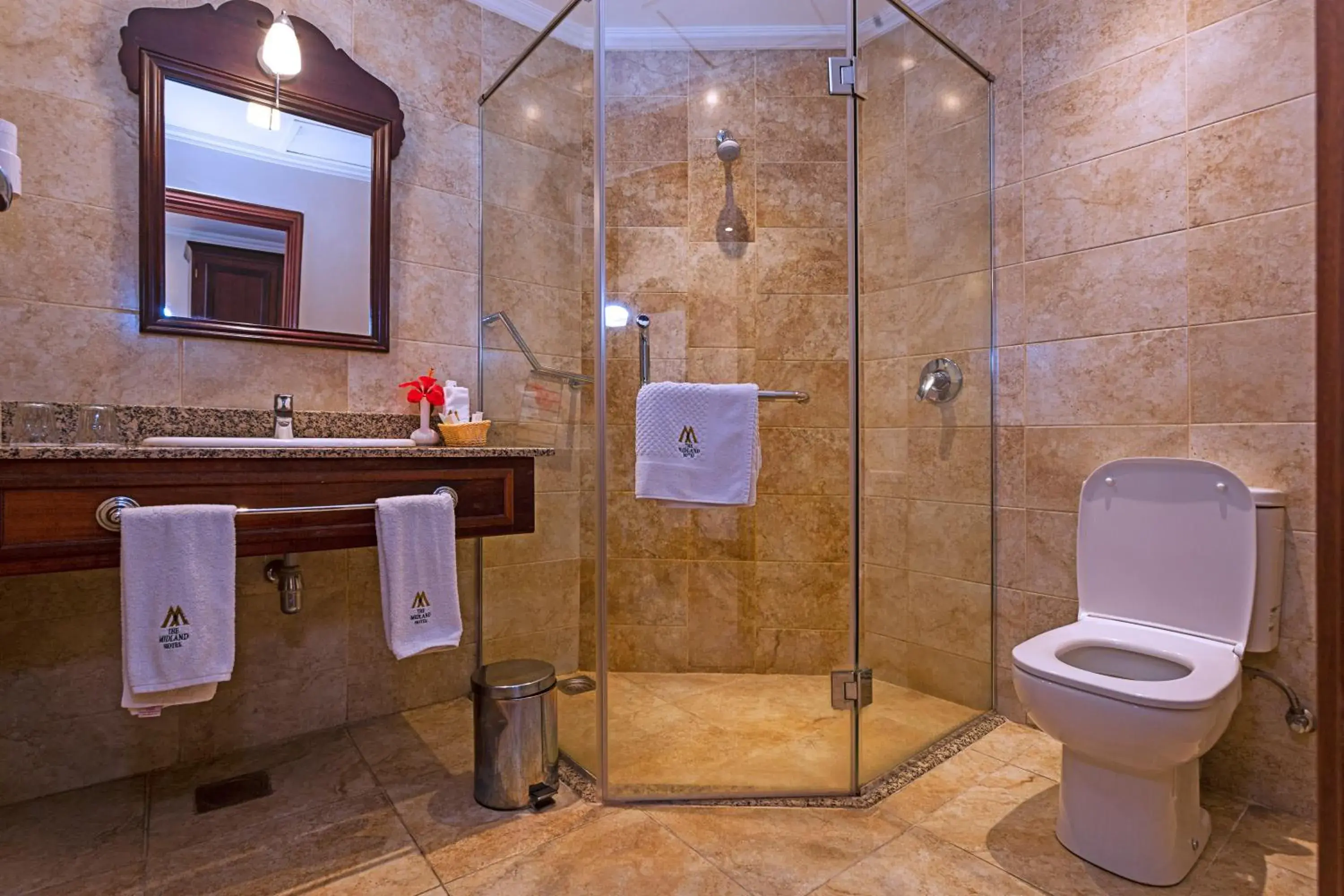 Deluxe Double Room with Shower in Midland Hotel Nakuru Deluxe Double Room with Shower in Midland Hotel Nakuru