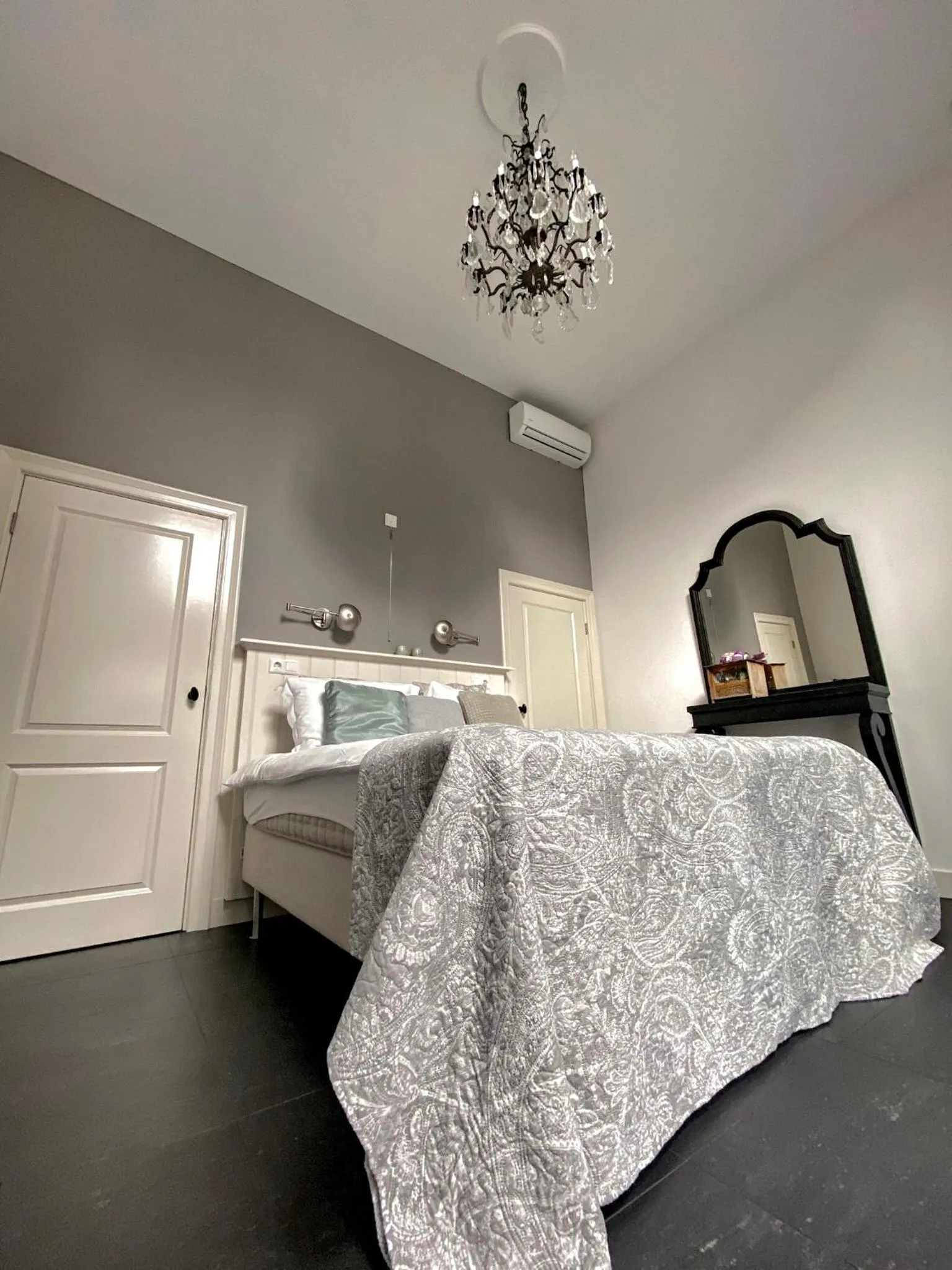 Bed in Bed & Breakfast Diemerbrug