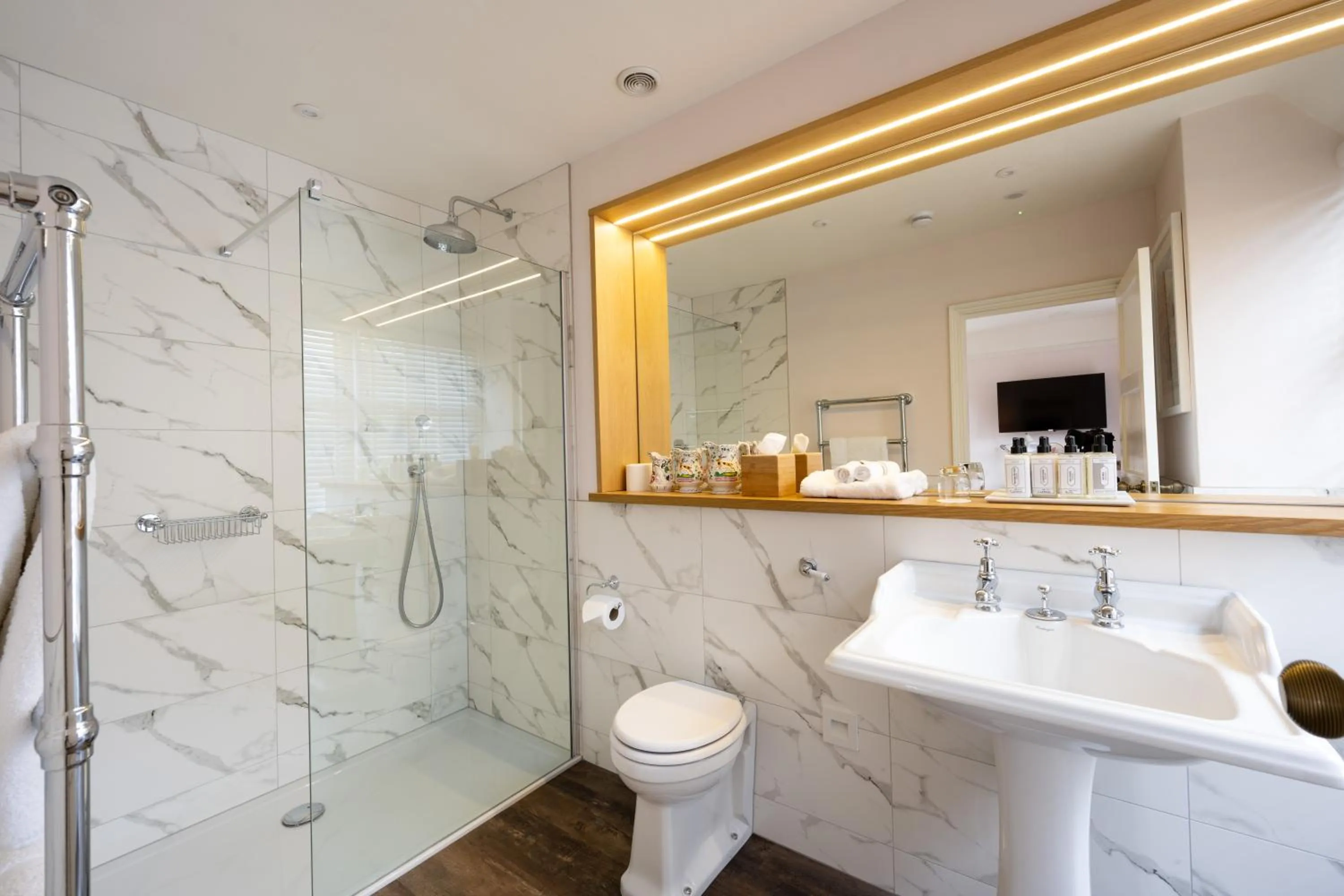 Shower in The Assembly House in central Norwich