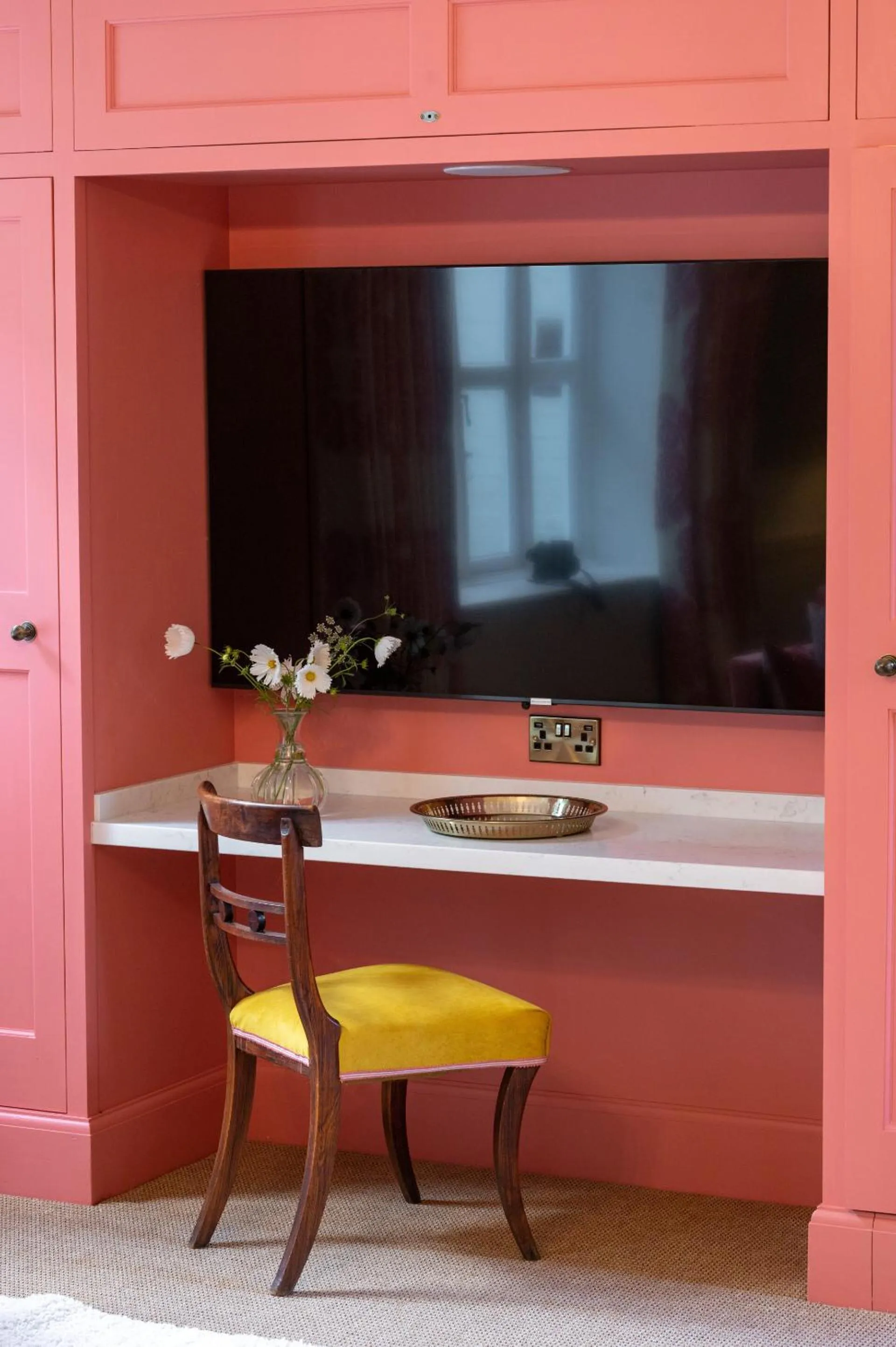 TV and multimedia in The Assembly House in central Norwich