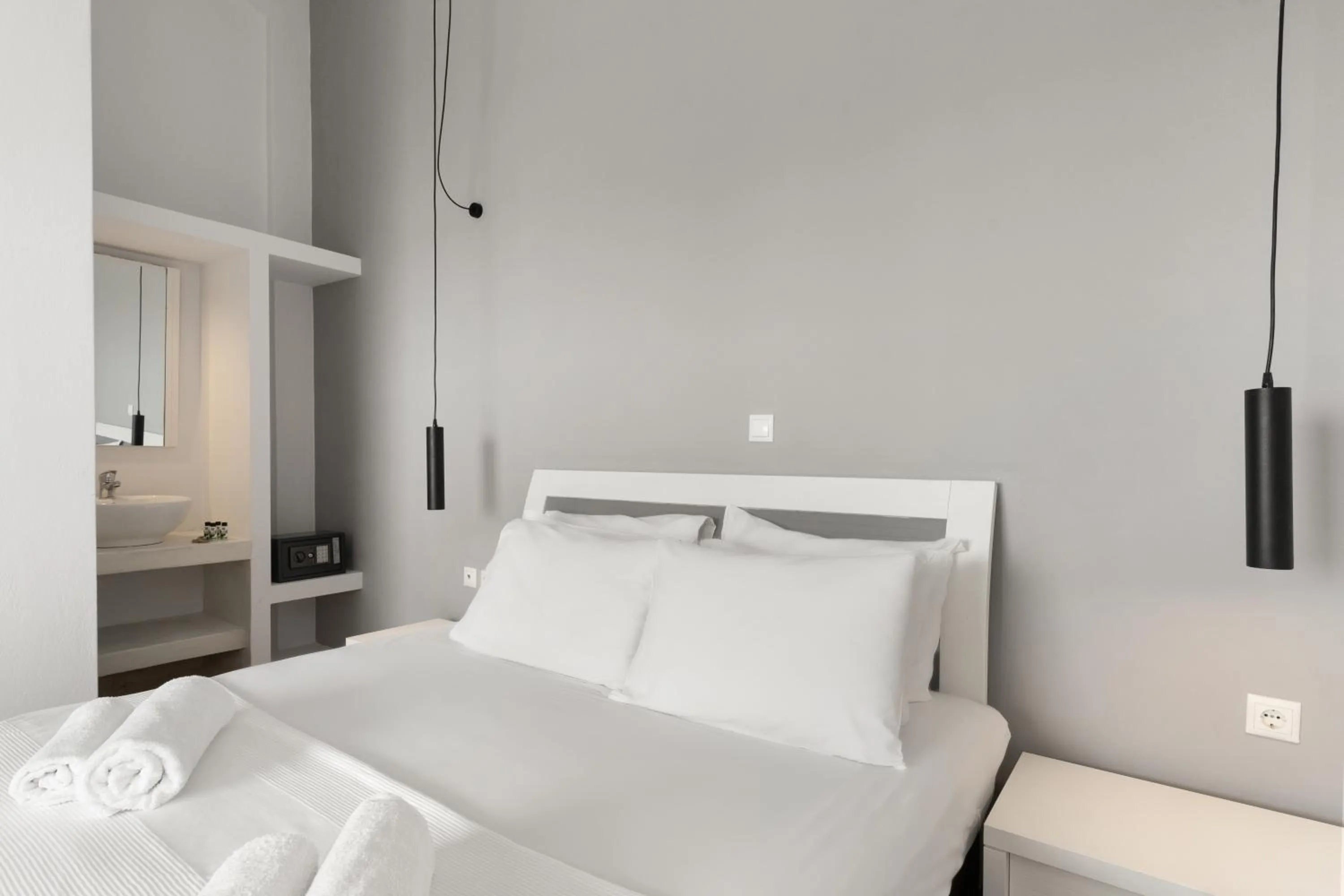 Bedroom, Bed in Anassa Mare Villas & Residences