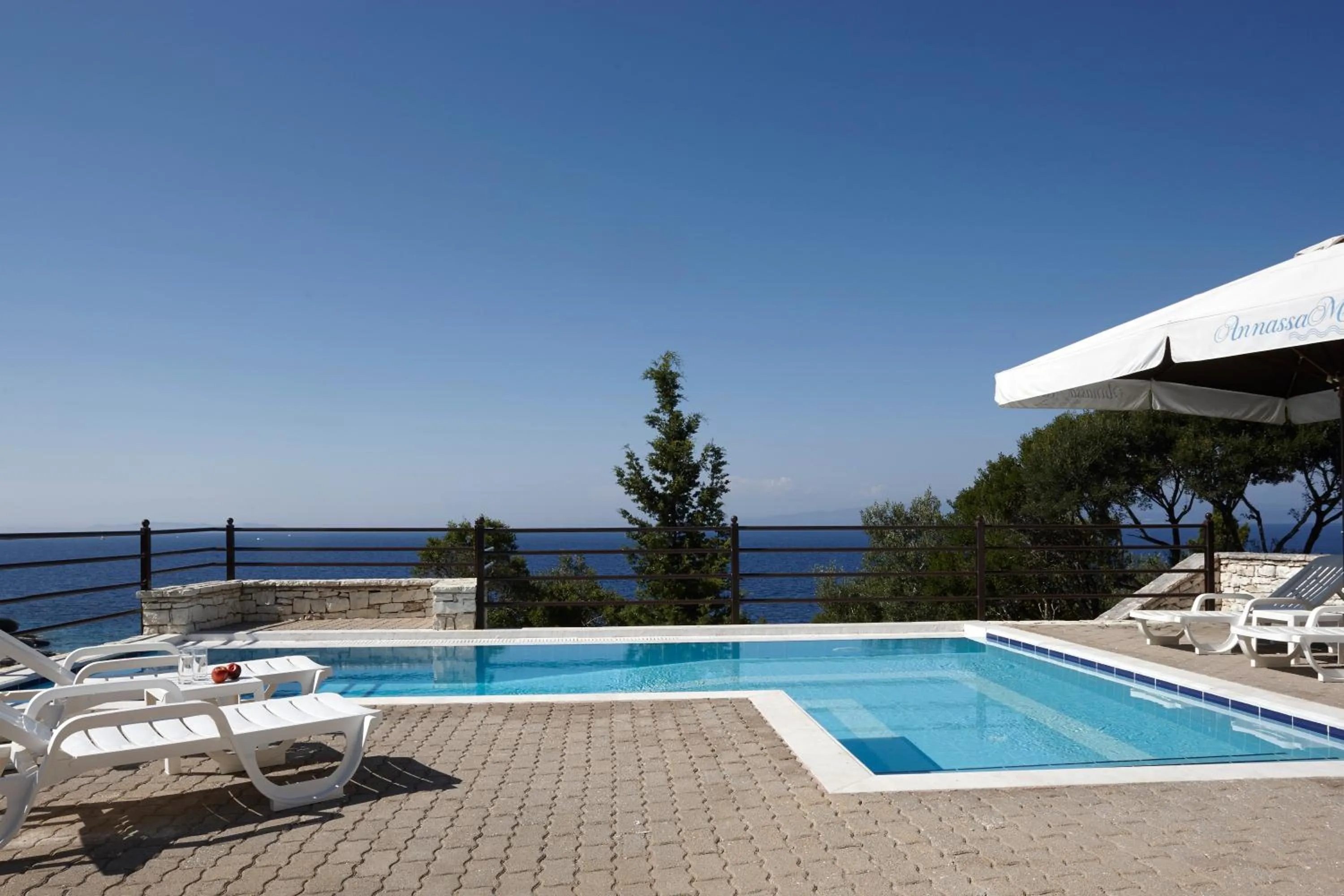 Swimming pool in Anassa Mare Villas & Residences