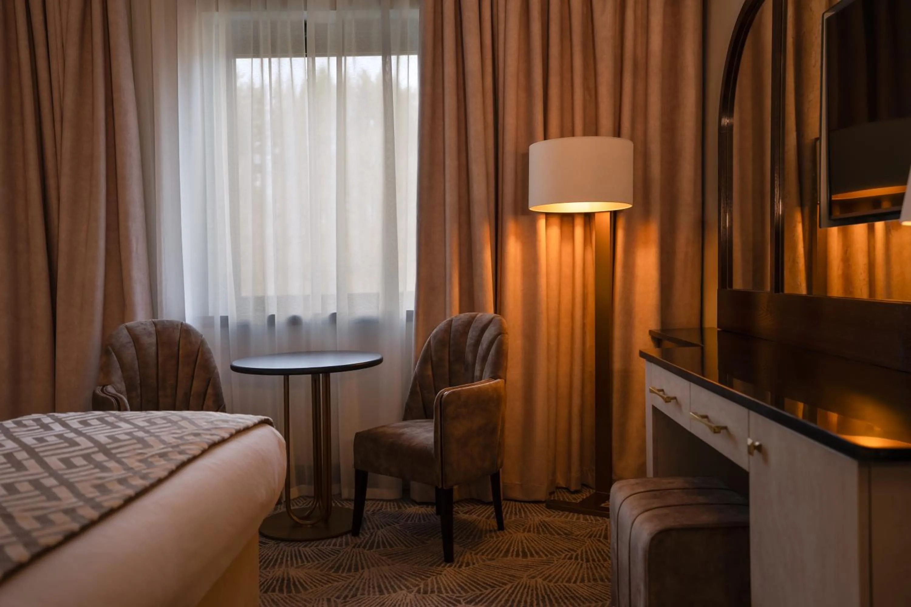 Bedroom, Bed in Crossbasket Castle, Hotel & Restaurant