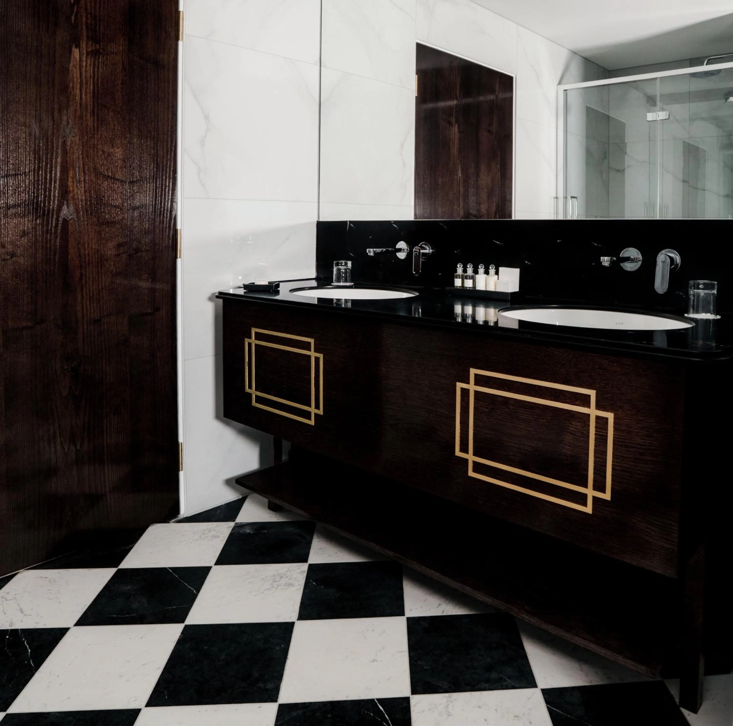 Bathroom in Crossbasket Castle, Hotel & Restaurant