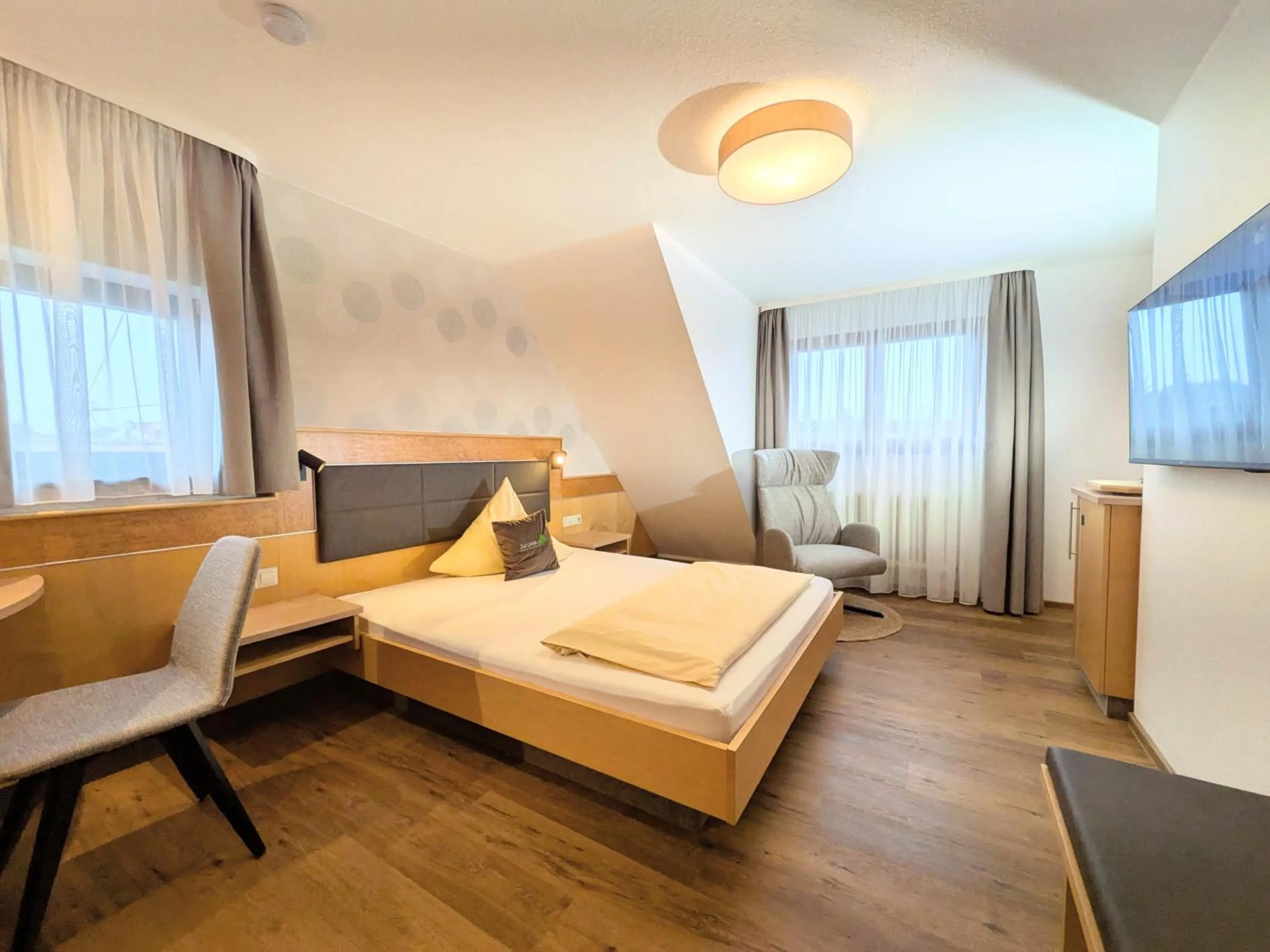 Bed in Hotel Restaurant Zur Linde