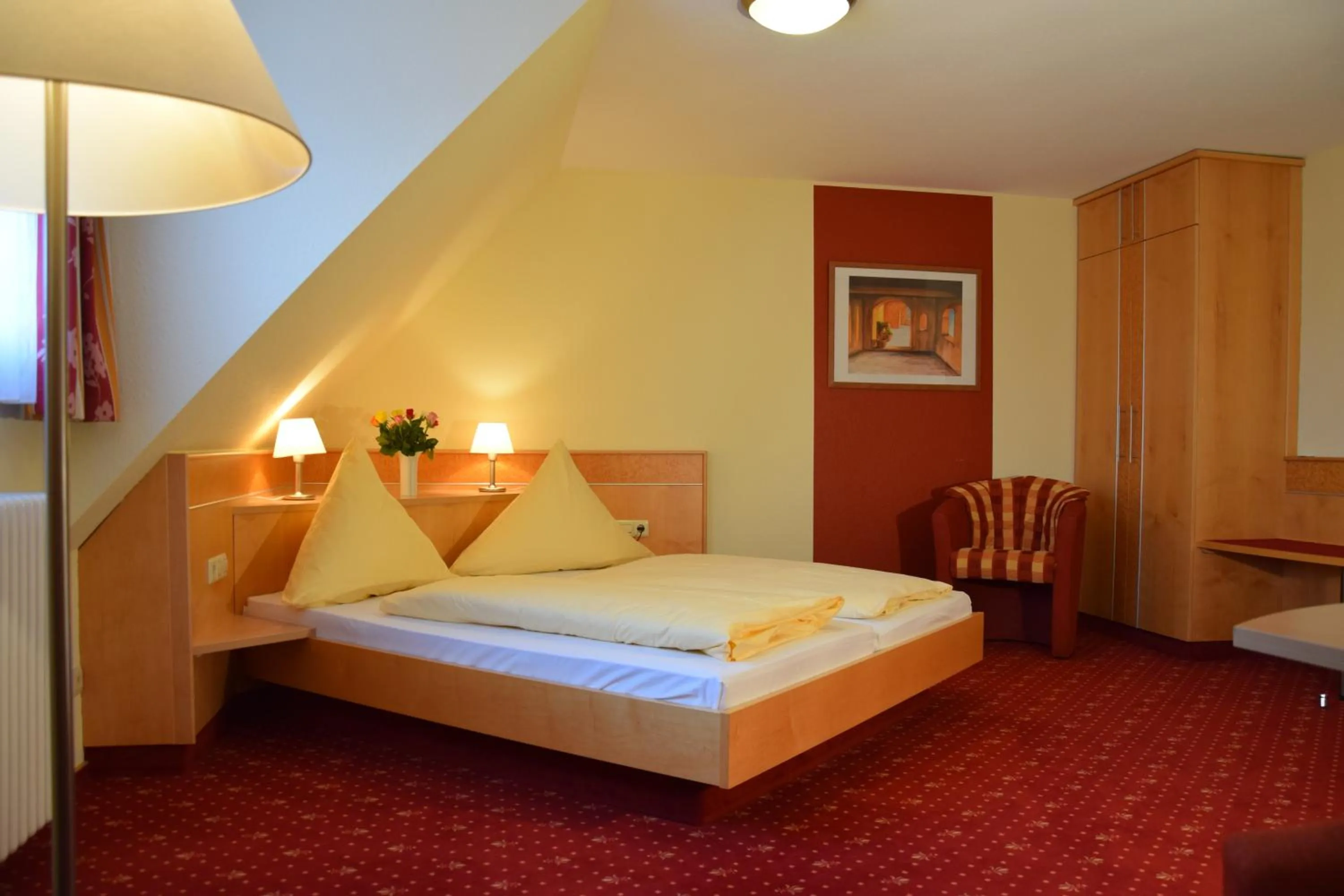 Photo of the whole room, Bed in Hotel Restaurant Zur Linde