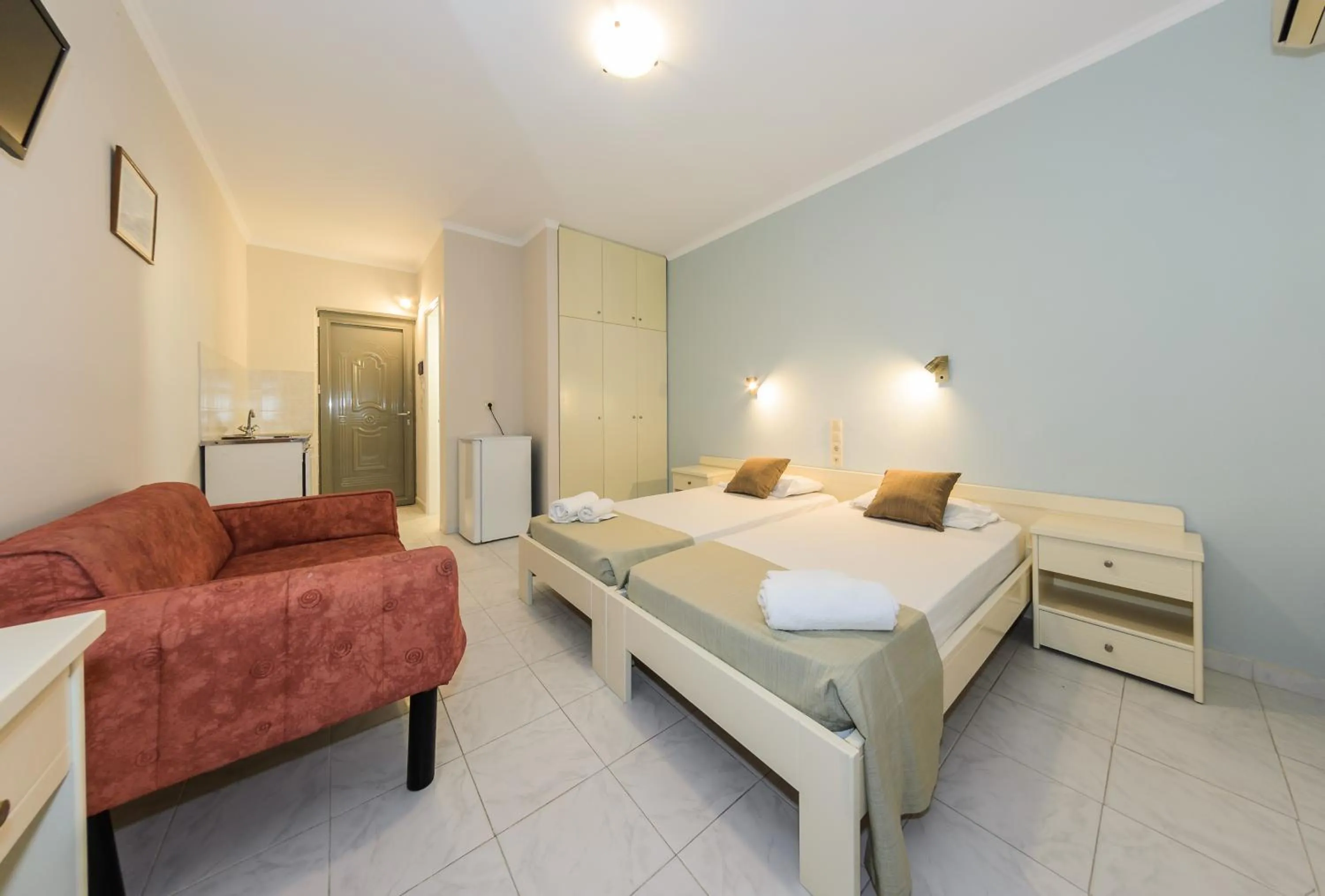 Standard Studio in Karras Livin