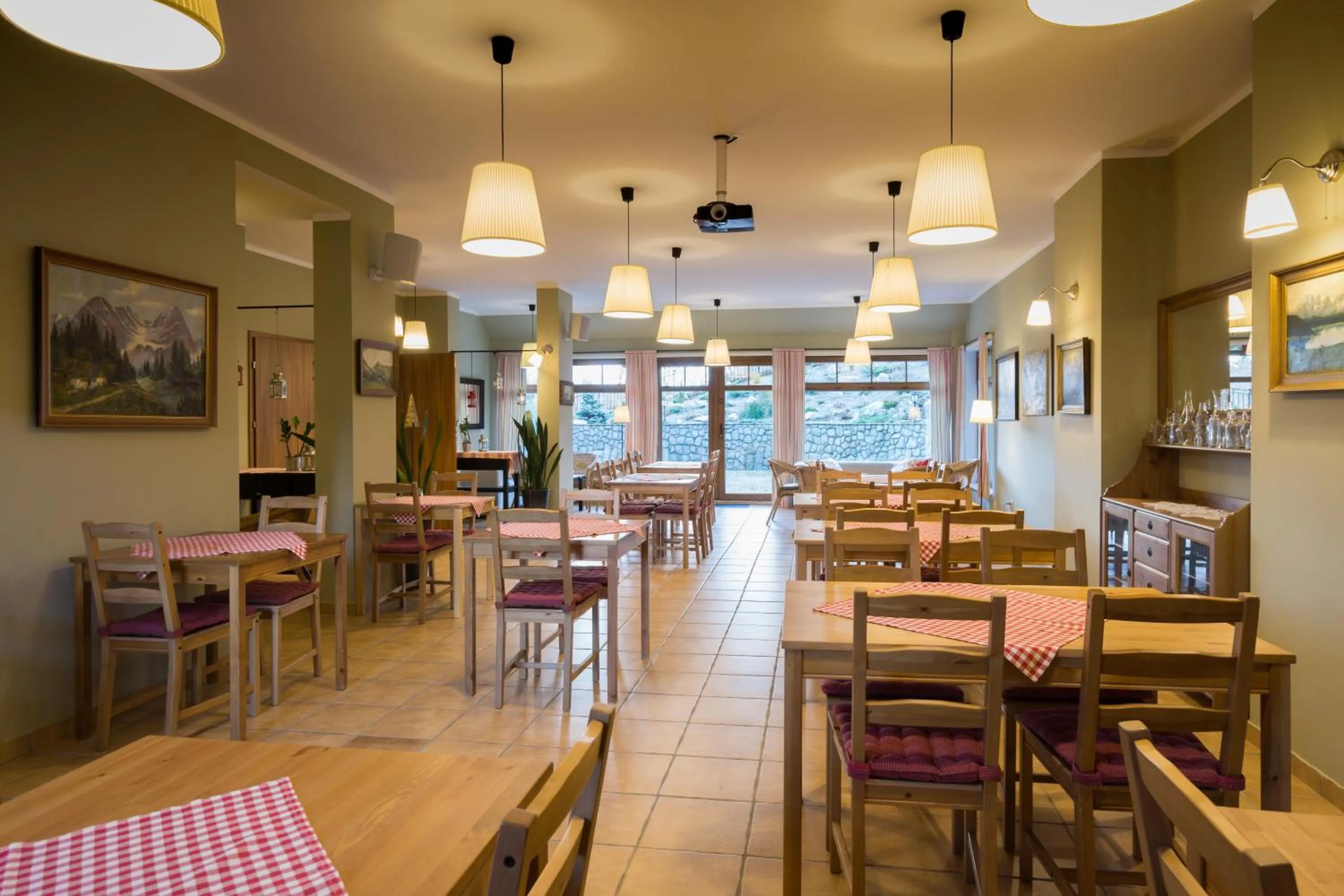 Dining area in Dom Pod Koziołkami
